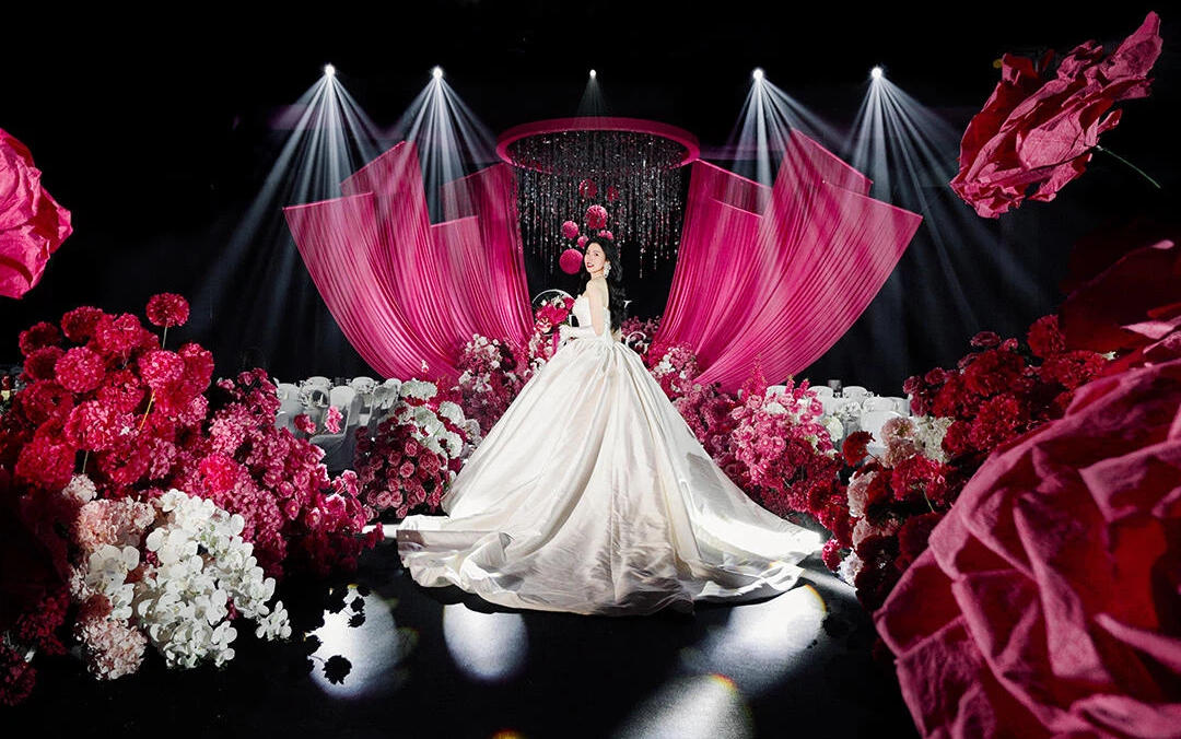 《臻愛》玫紅小眾質(zhì)感婚禮