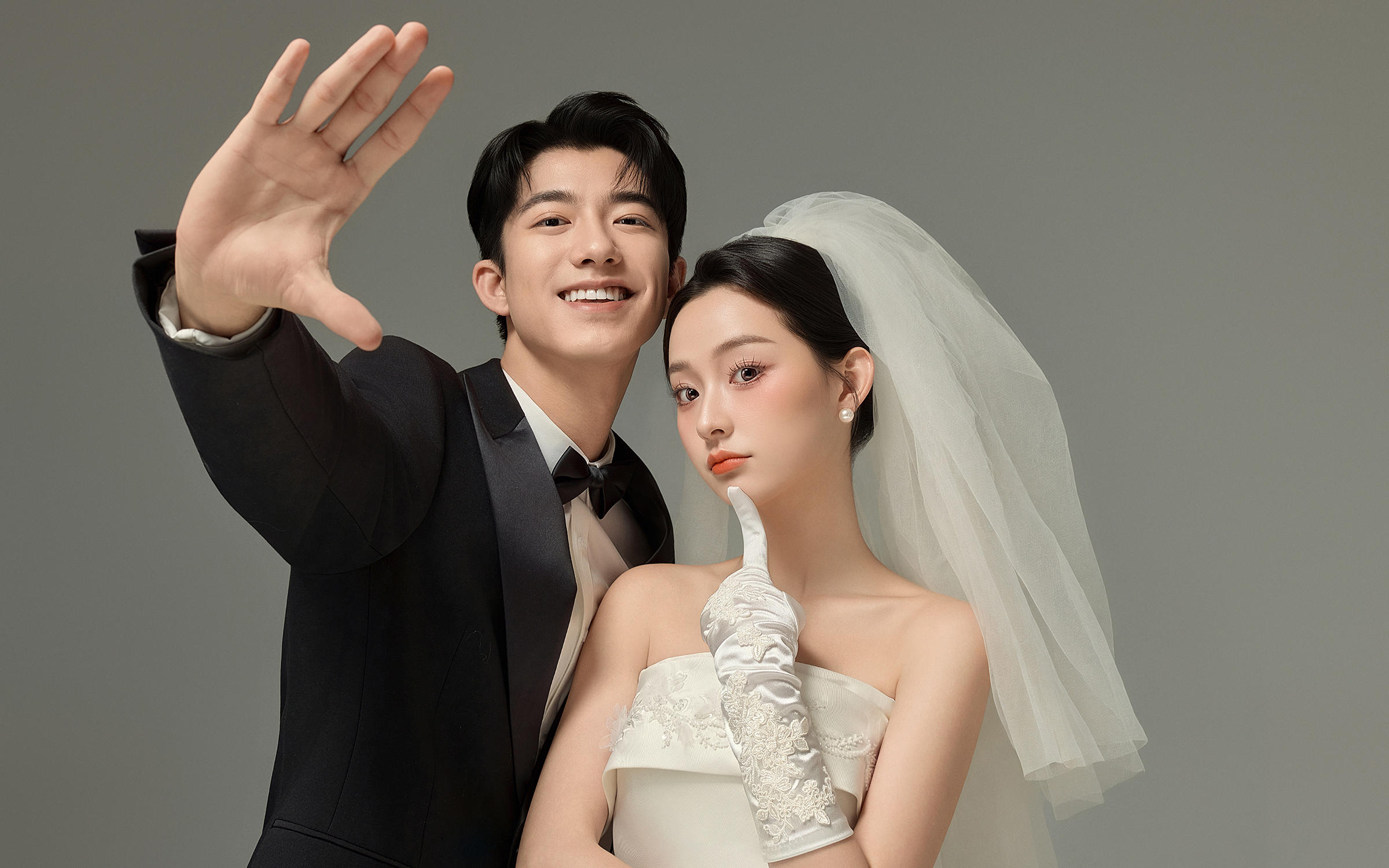 【极简主纱婚纱照】笑眼弯弯，每一帧互动尽显甜蜜