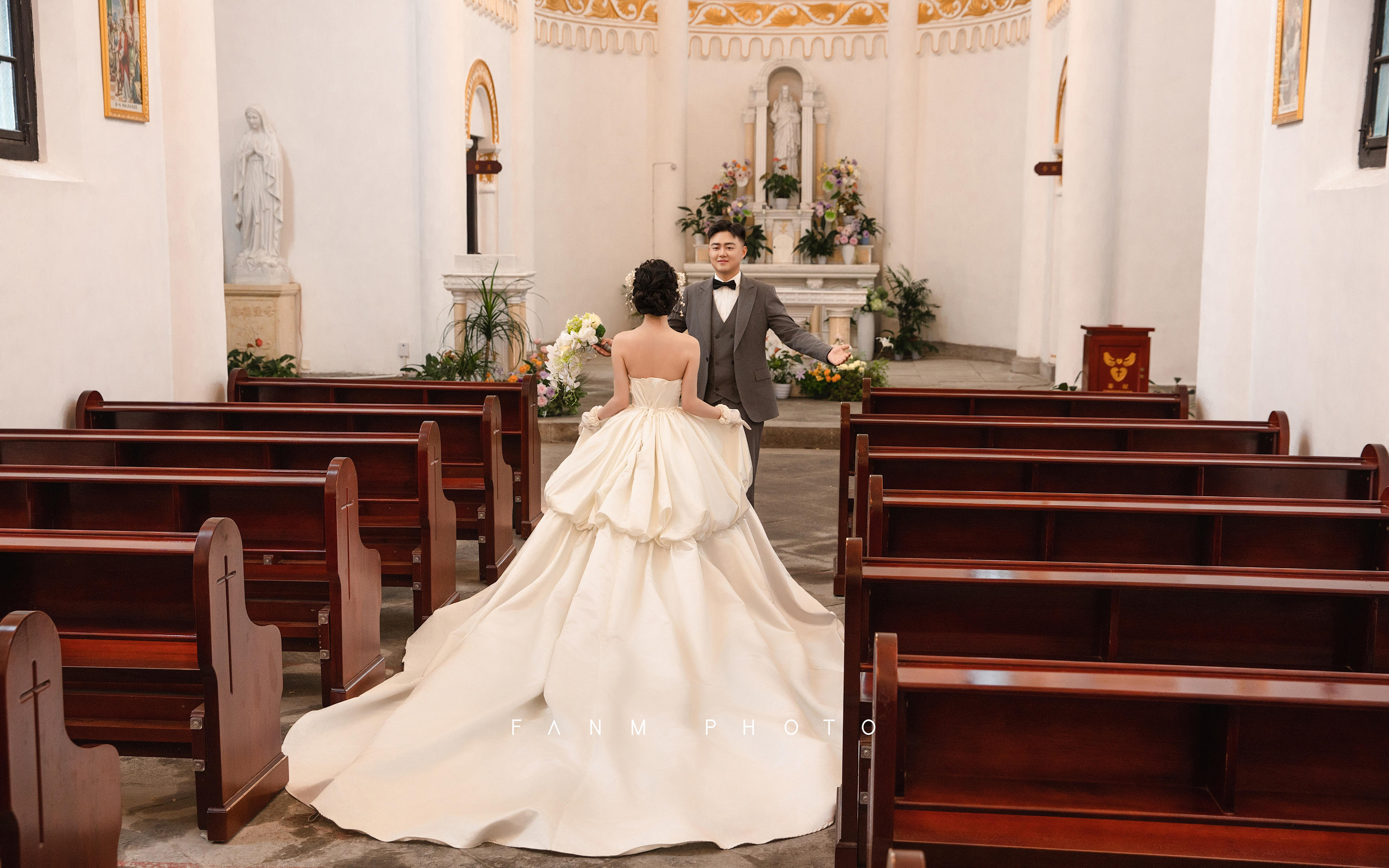 梵梦®客片｜教堂民国风，复刻电影感浪漫