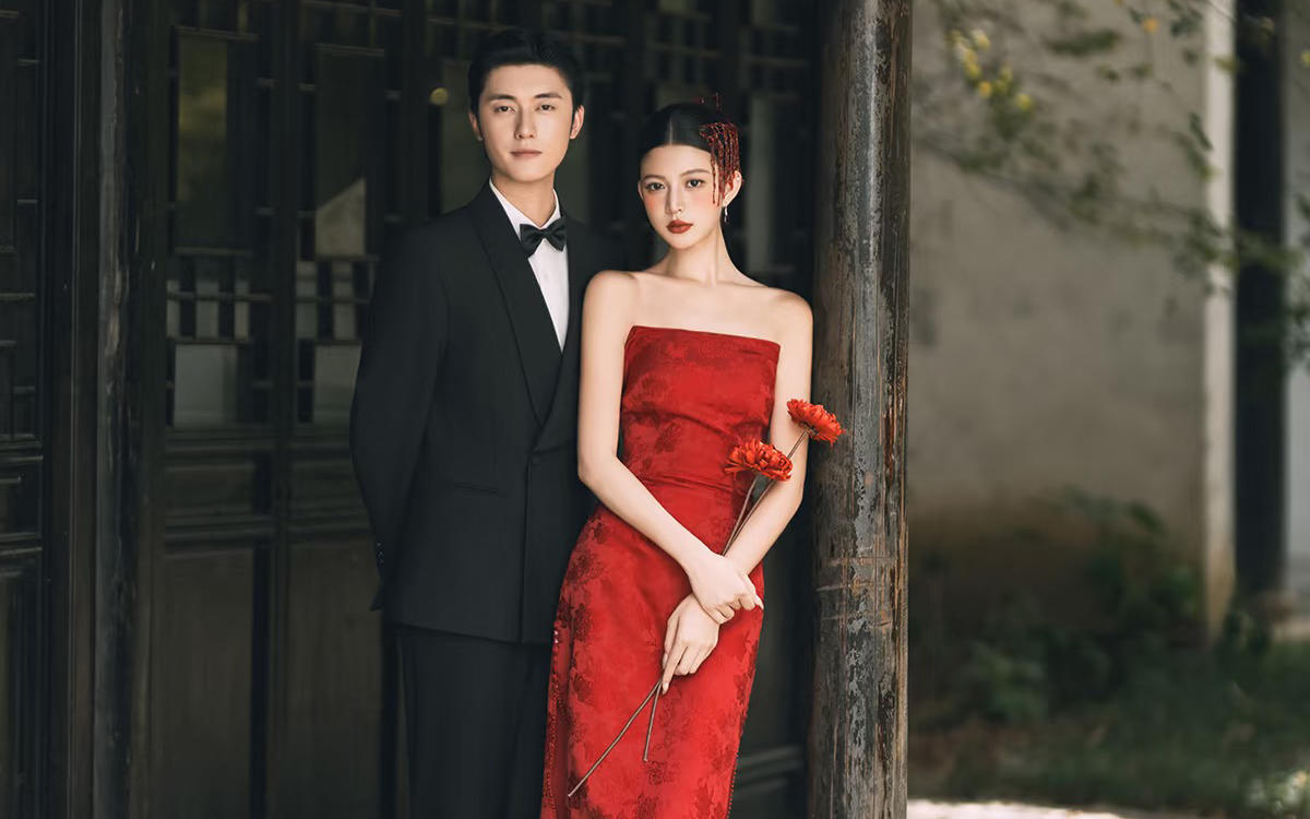 【优格】一袭红衣尽芳华！新中式园林婚纱照好惊艳