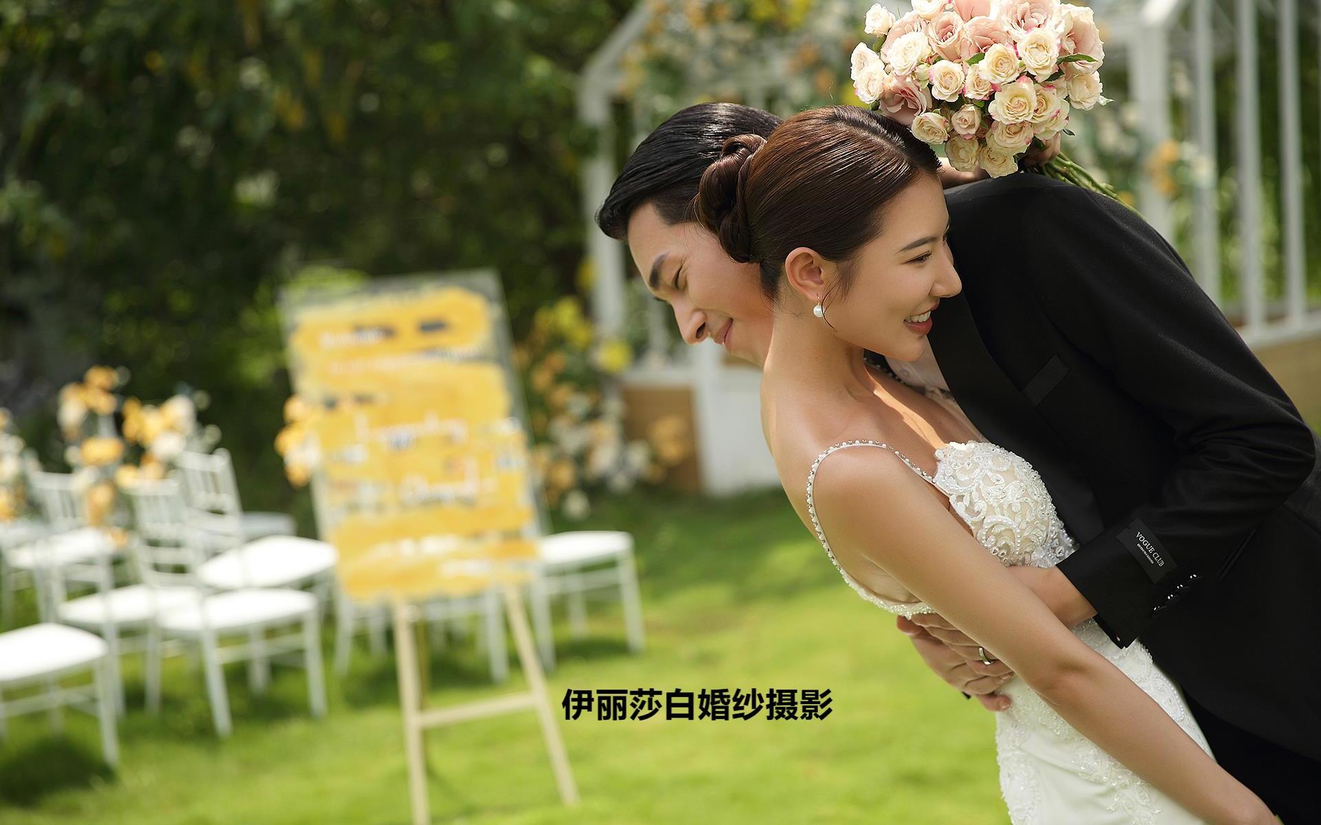 拍婚纱照1999-2999-3888-4699