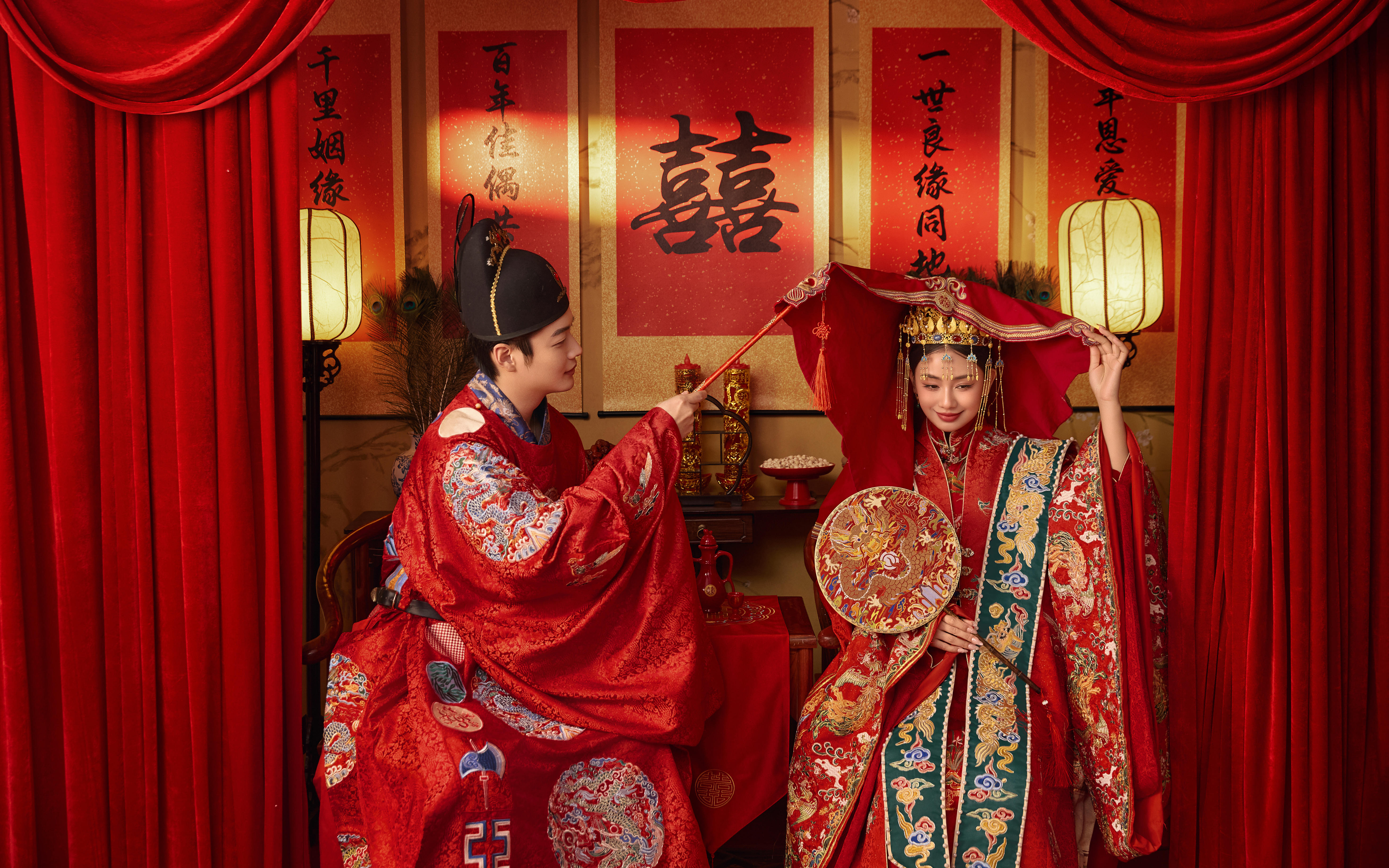 古偶里的大婚名場面！漢服婚紗照完美復刻