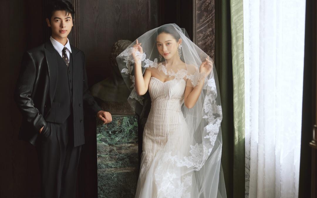 美到犯规❗️法式复古婚纱照太有氛围感了