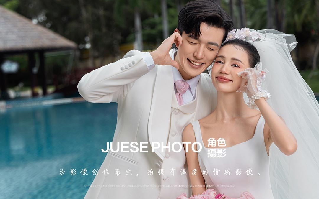 泳池白紗清新浪漫婚紗照