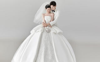越看越心动✨极简韩式高级感婚纱照 拍出满满幸福感