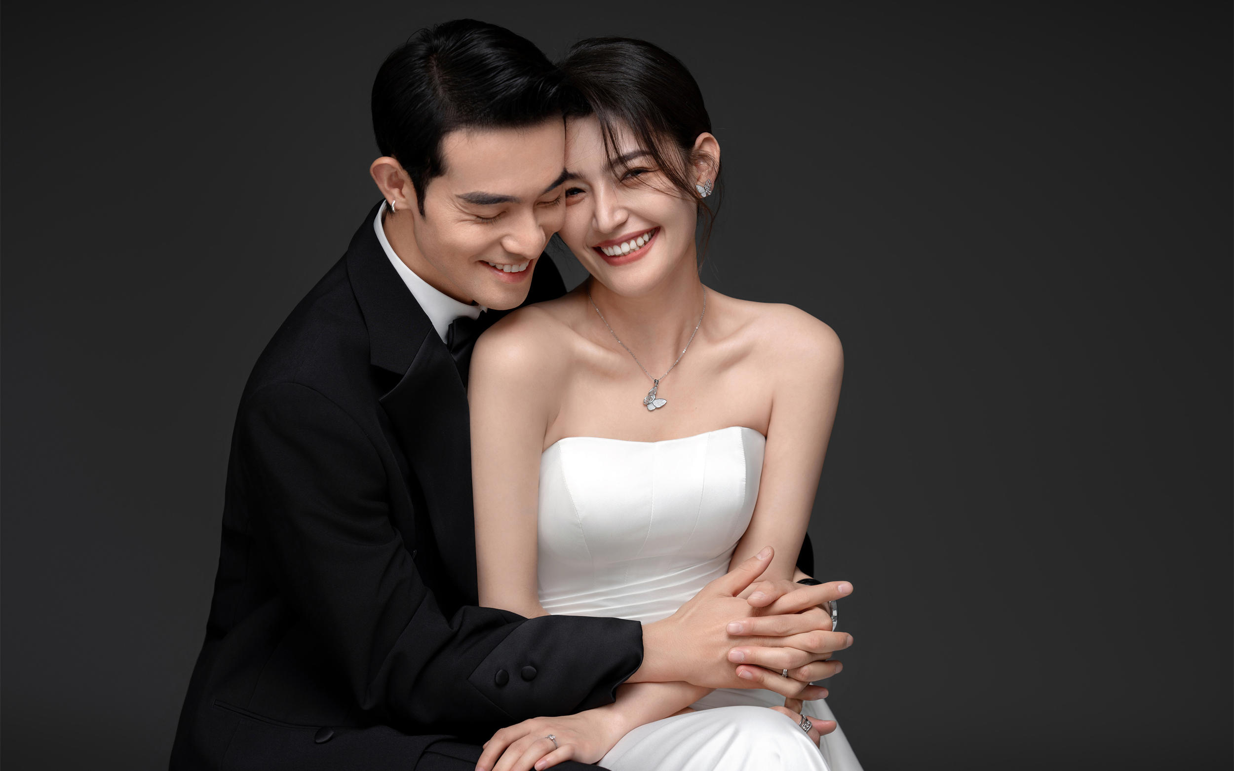 太爱这组欢乐自然 松弛感满满的婚纱照啦‼️