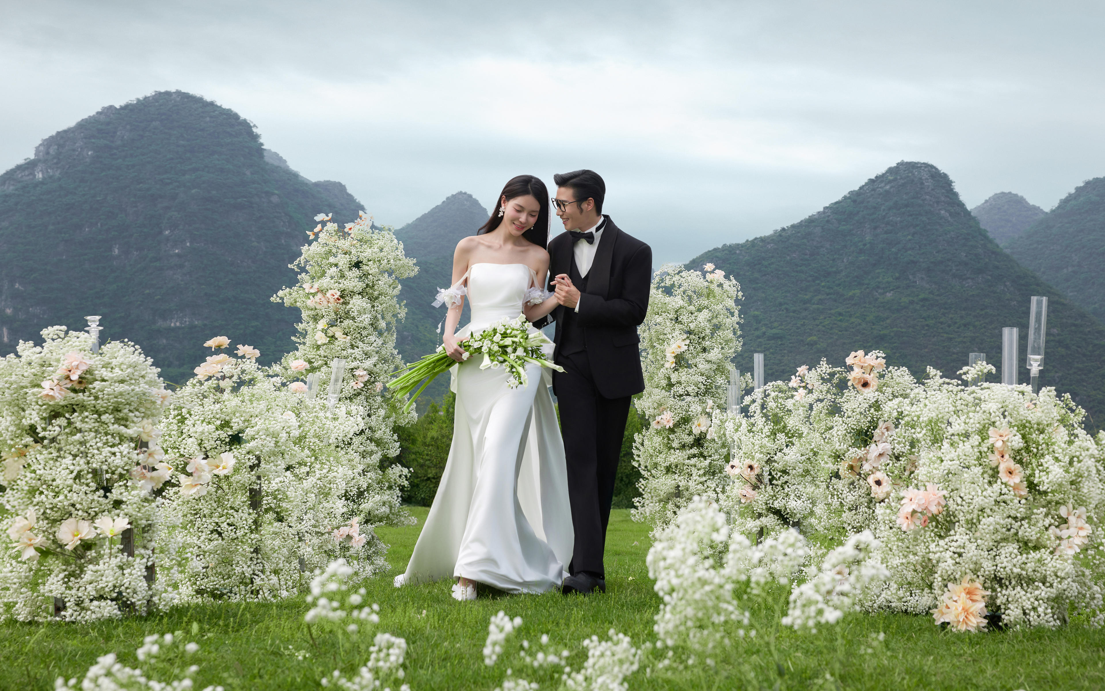 赴一场山川旷野之约｜目的地旅拍婚纱照