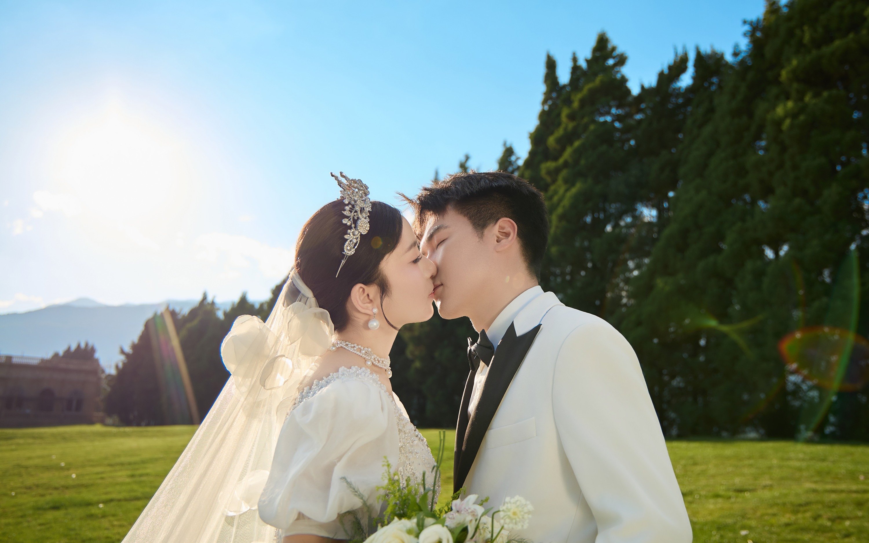 云和草入境｜丽江婚纱照被风吹成了电影