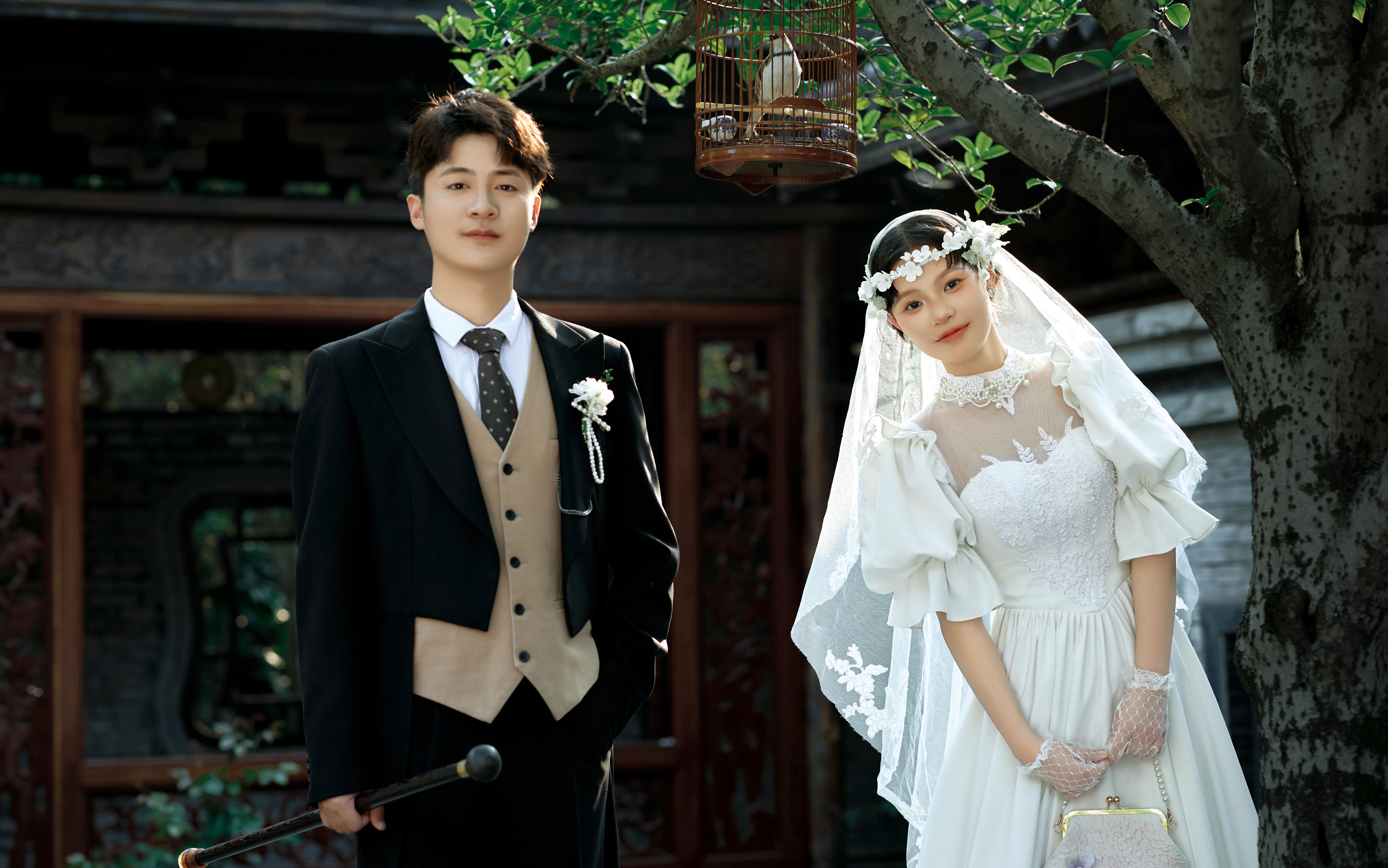 一眼惊艳的婉约园林婚纱照