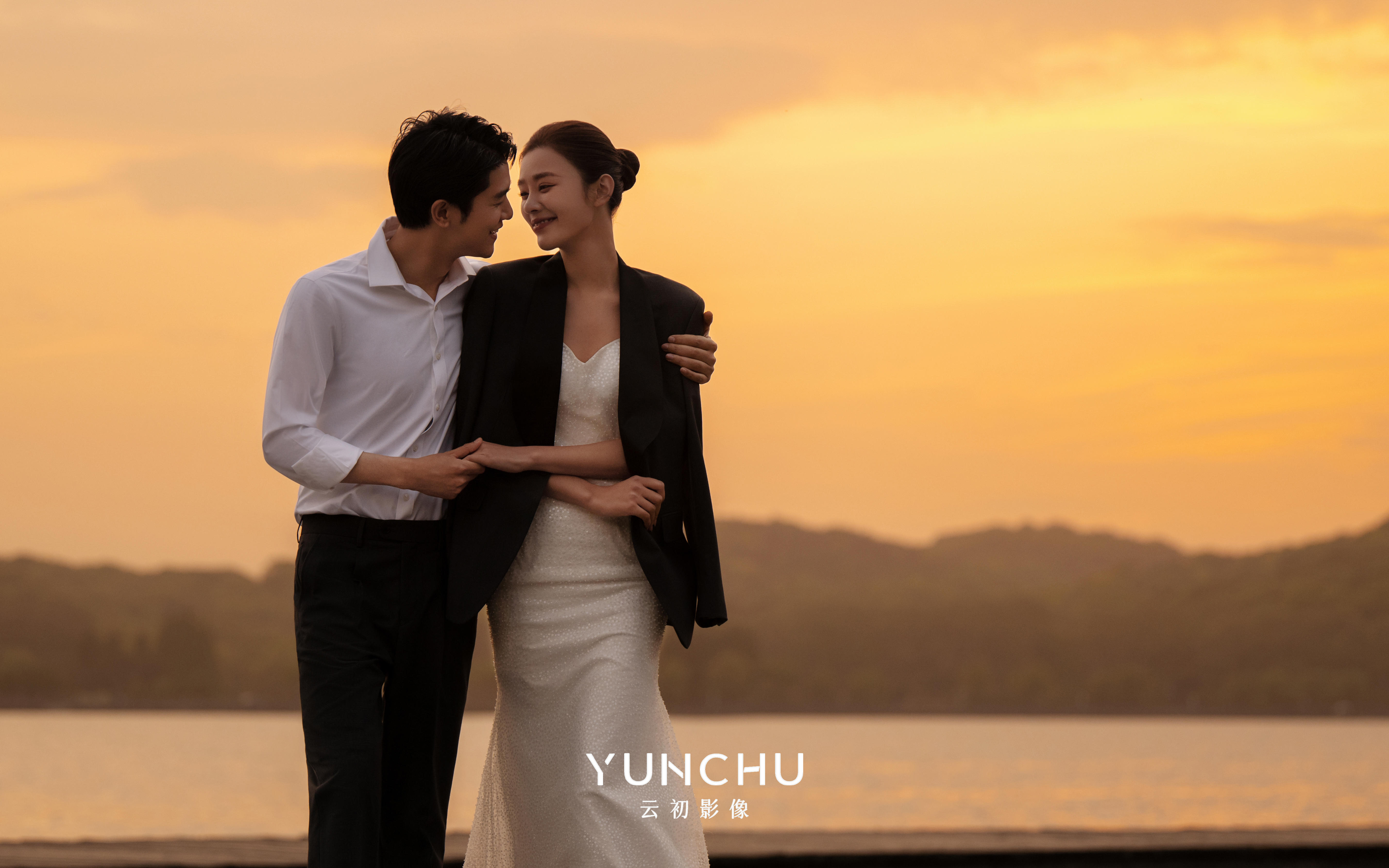 YUNCHU | 所念皆是浪漫，山顶夕阳婚纱照