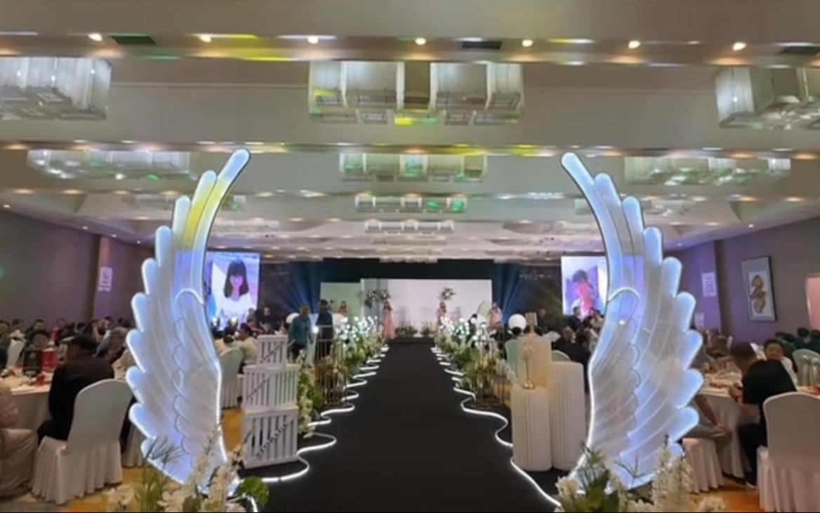 白綠色系簡單極簡風(fēng)格婚禮