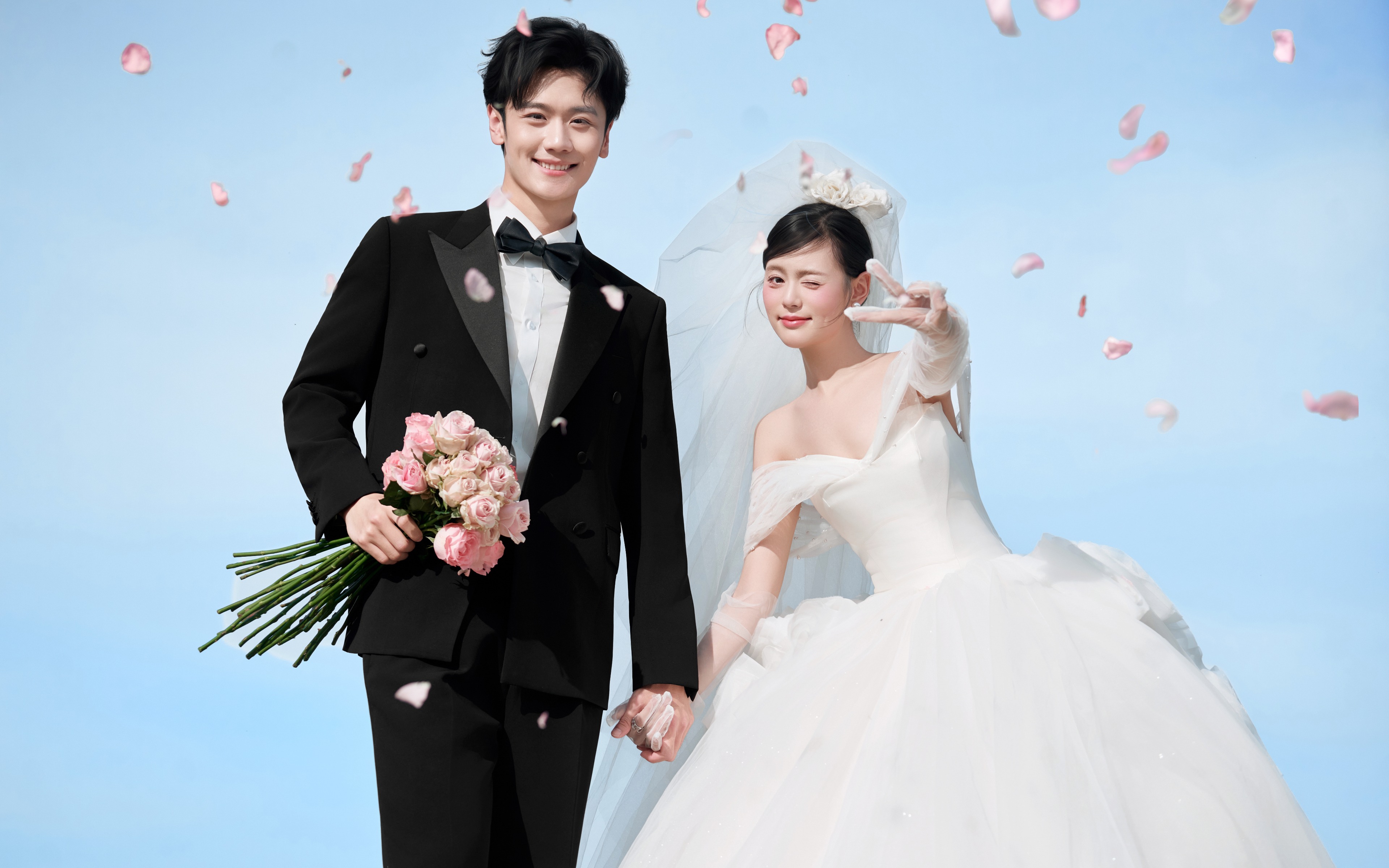海边白纱婚纱照，每一帧都是心动