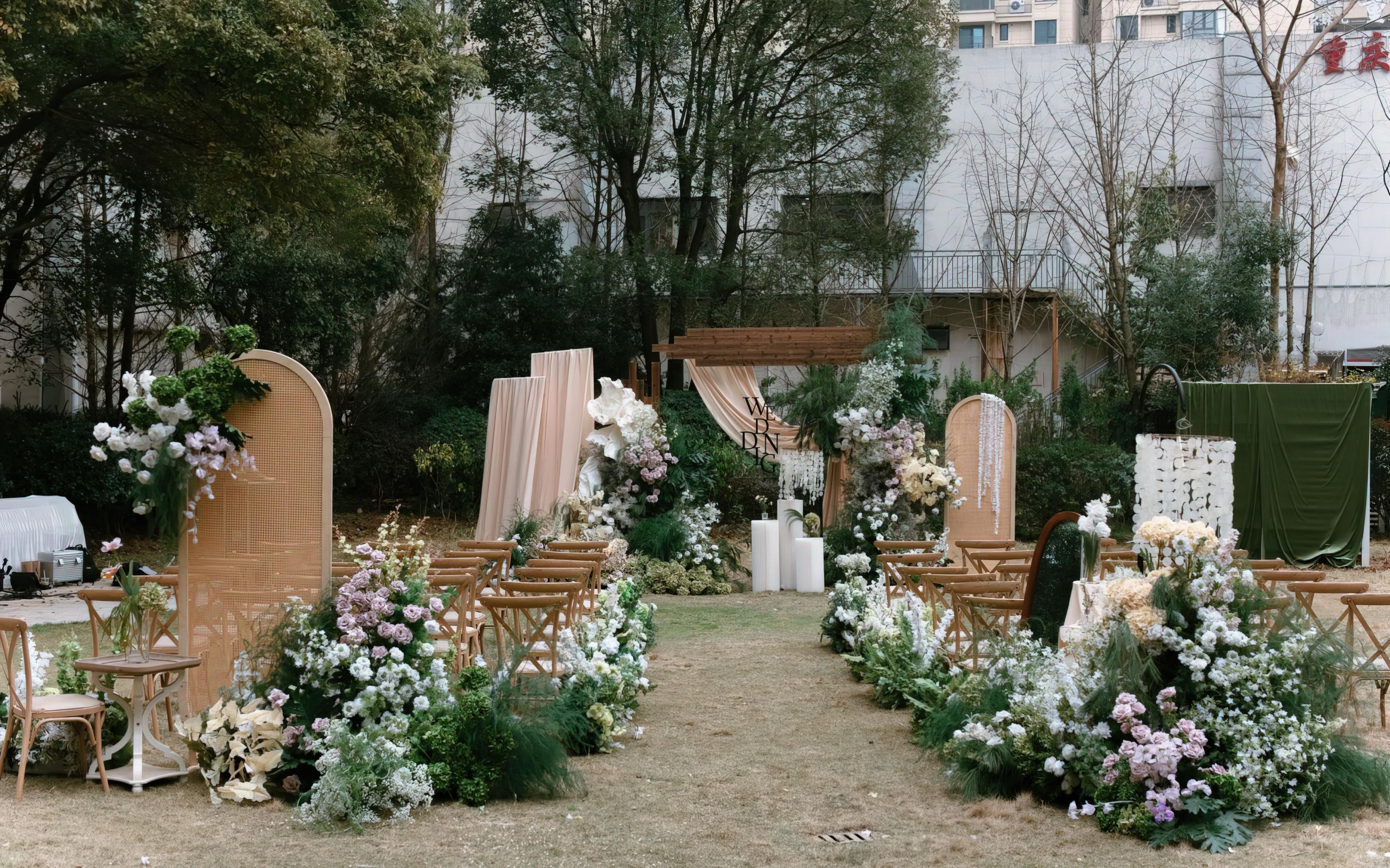 把婚禮搬進(jìn)大自然