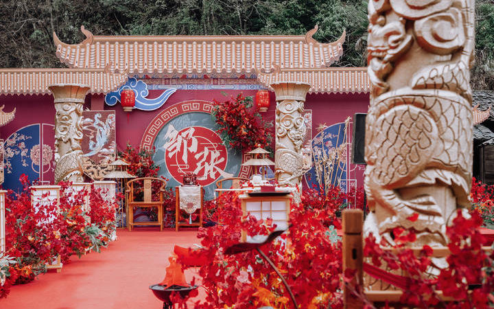 《国风盛唐喜宴｜高定中式户外婚礼现场》