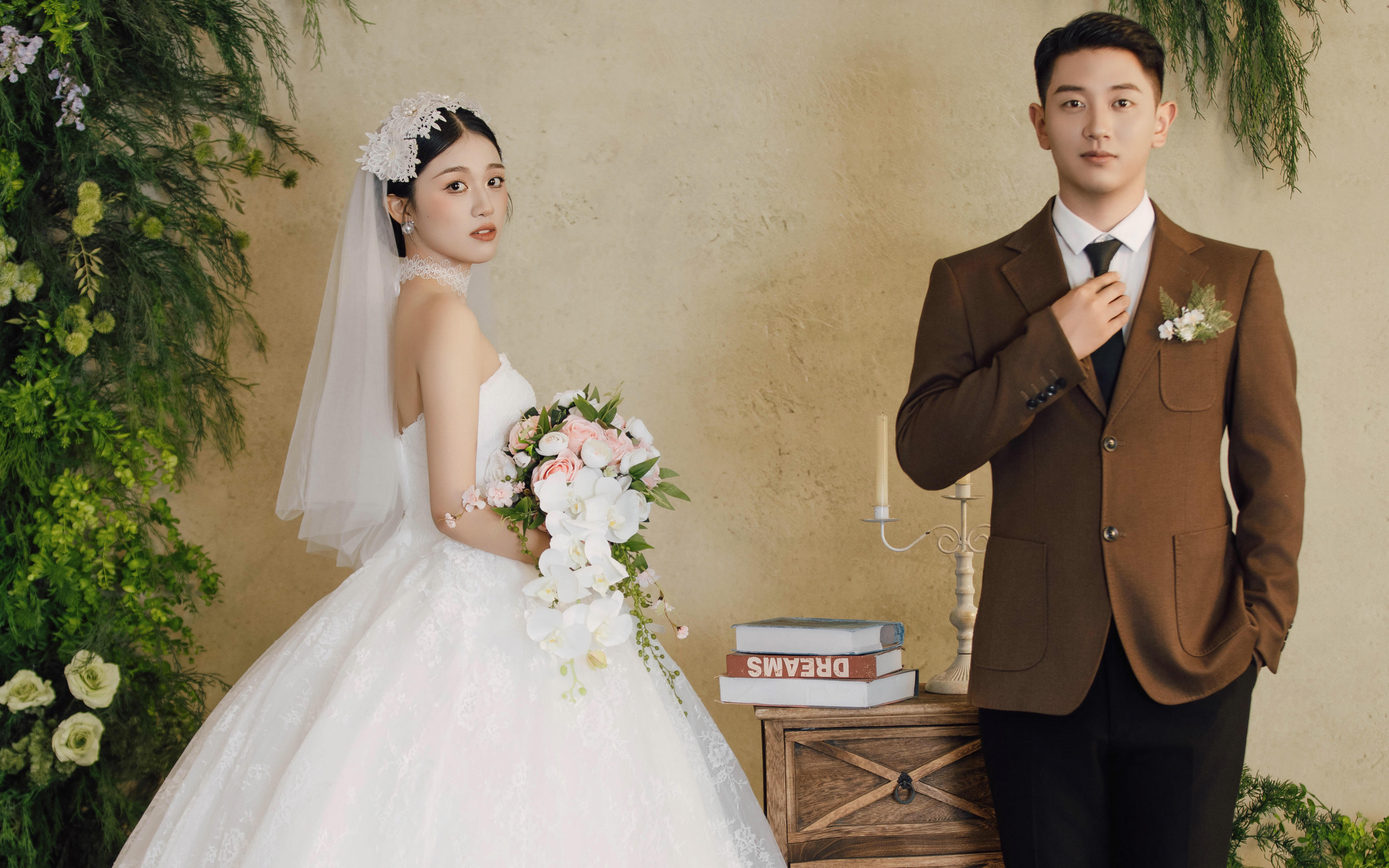 把愛(ài)意藏進(jìn)泛黃的詩(shī)頁(yè) ，這場(chǎng)私奔叫復(fù)古