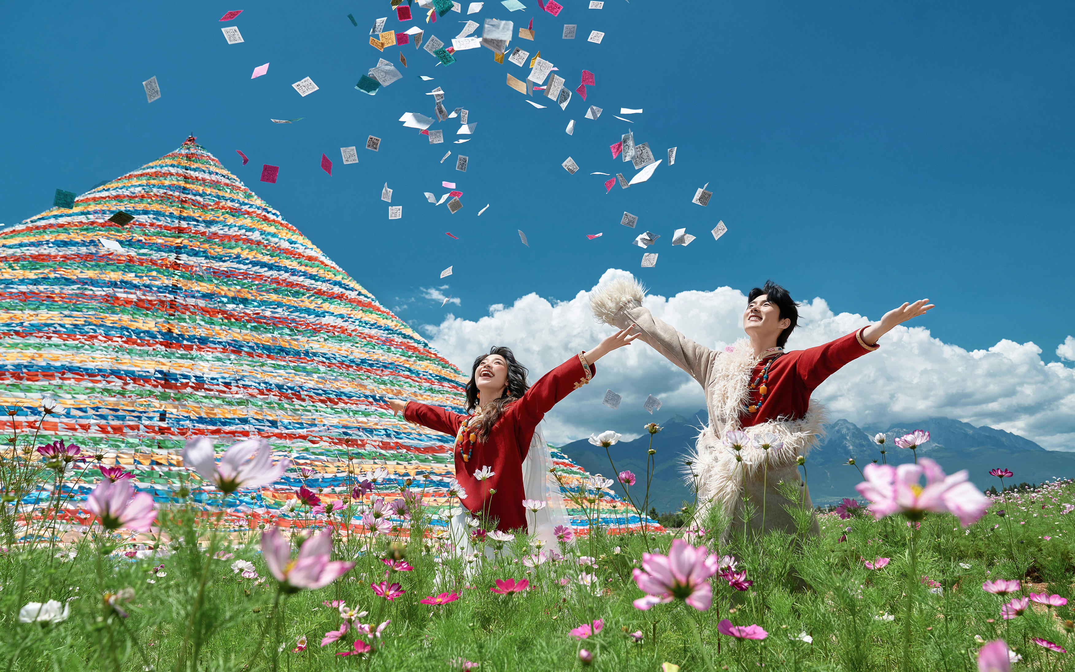 雪山藏服婚紗照｜格桑花海里的浪漫誓言