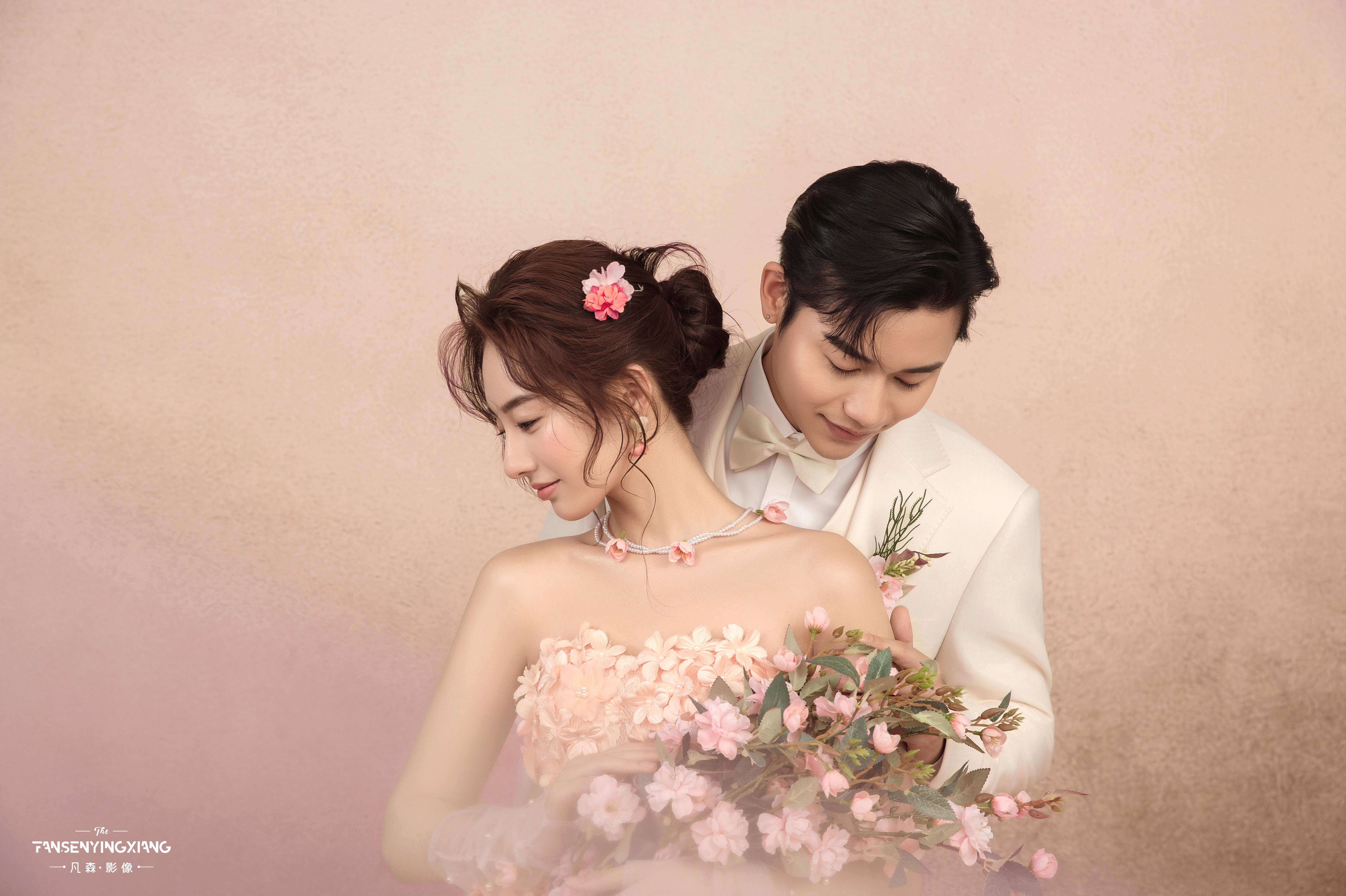 甜妹本命🌸被花神降临法式油画婚纱照美晕