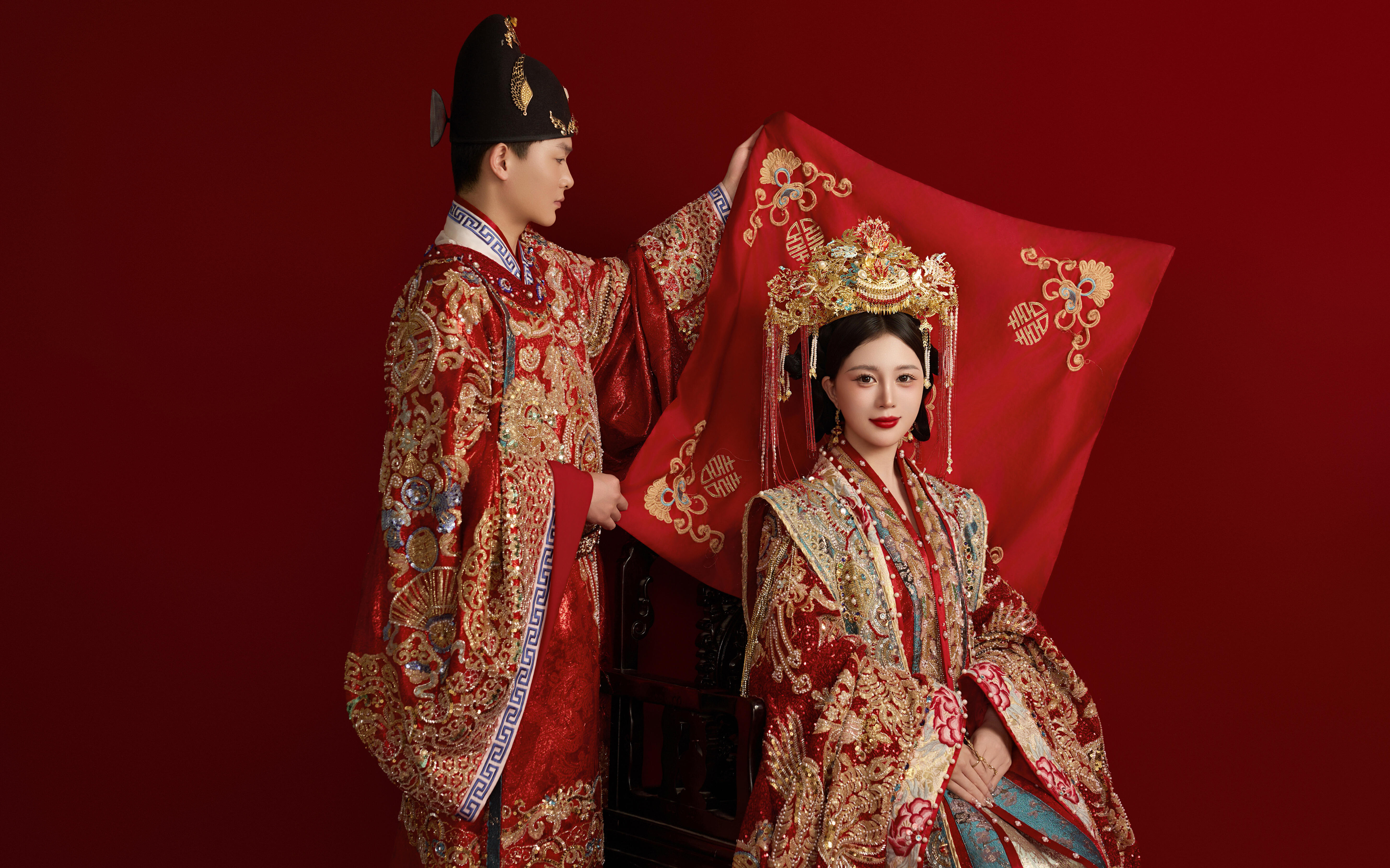 室内汉服婚纱照