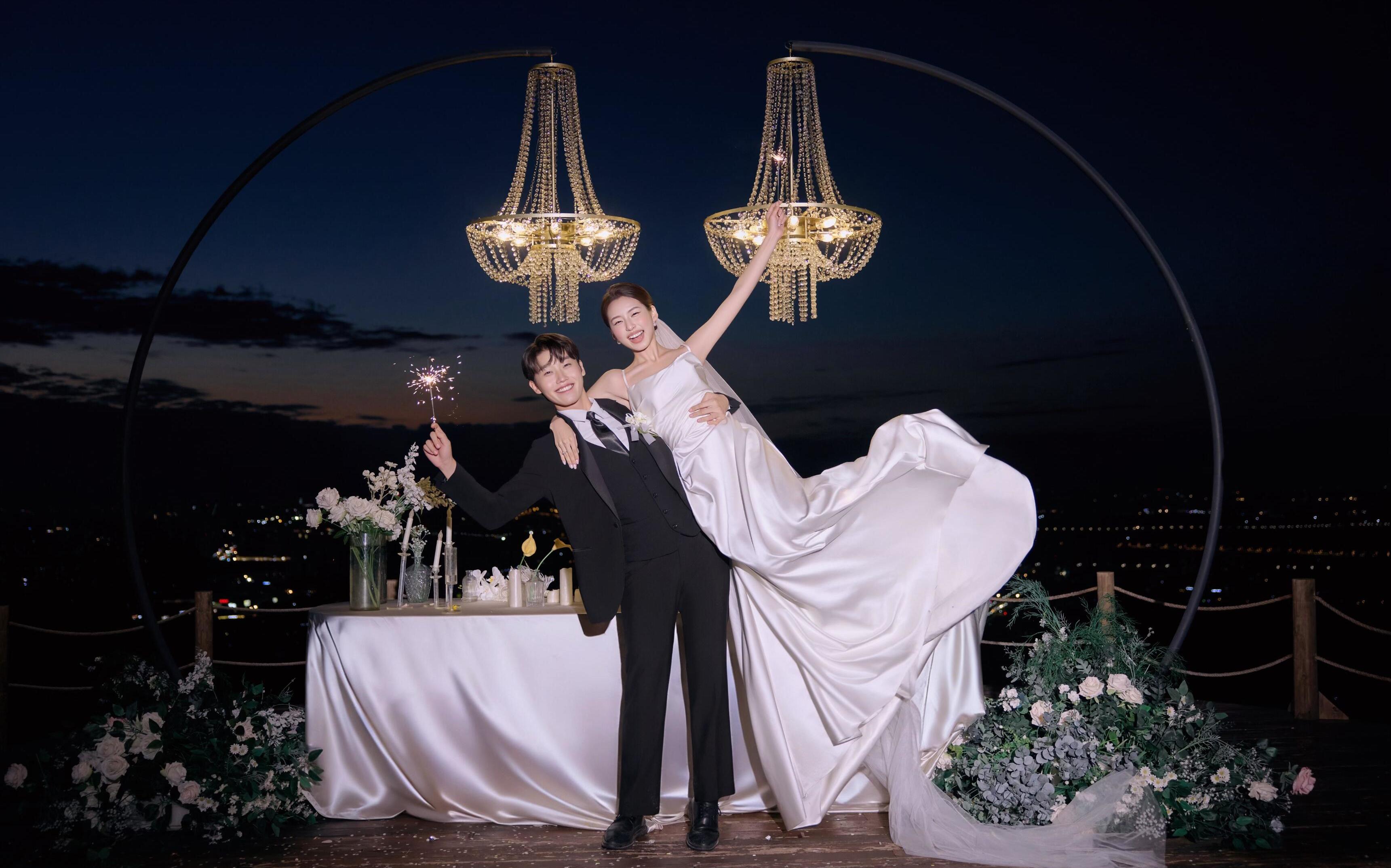 冲出屏幕的热烈📸好爱夜景婚纱照的生命力✨