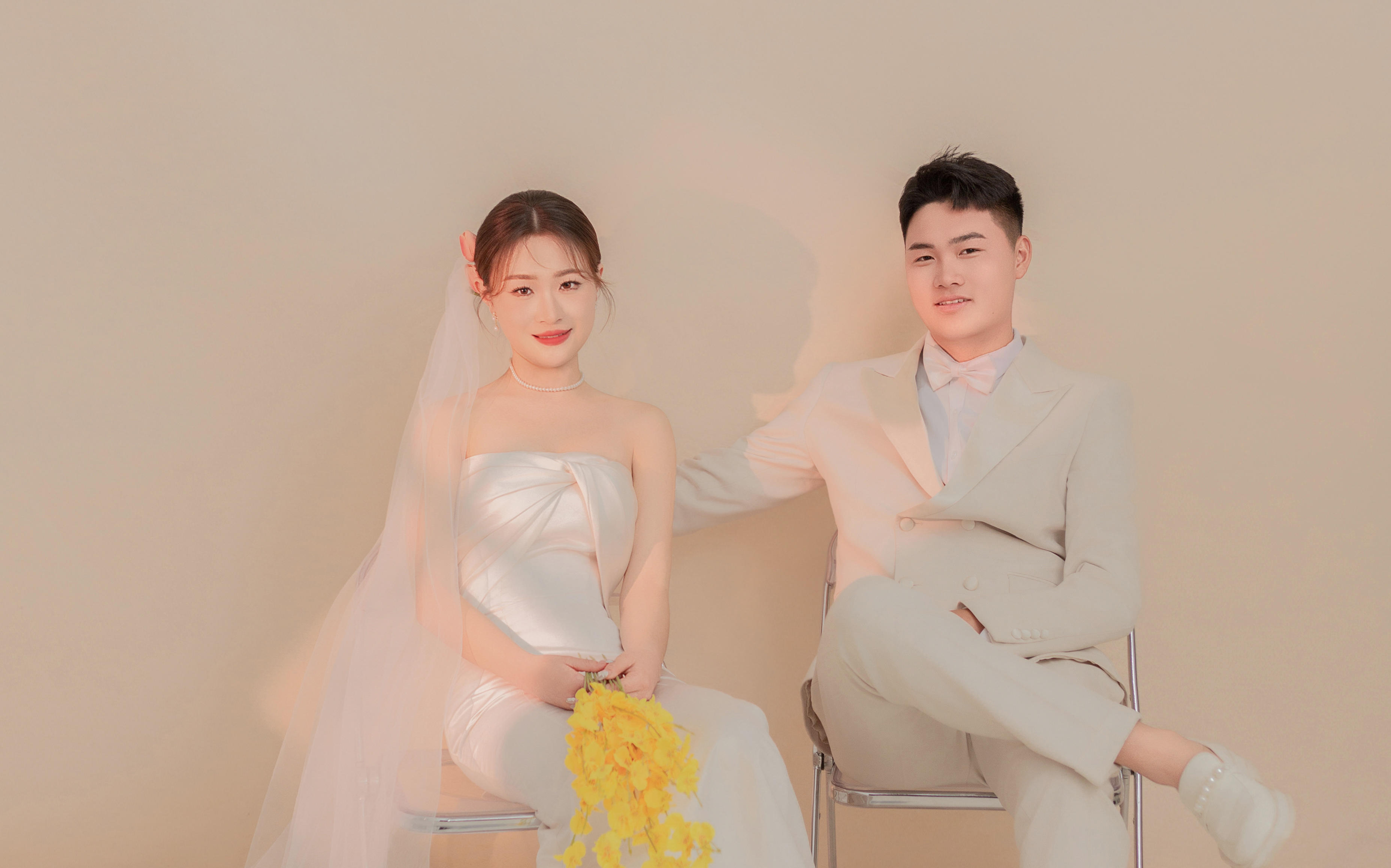 谁懂啊？小众高级感的光影婚纱照//美到想私藏