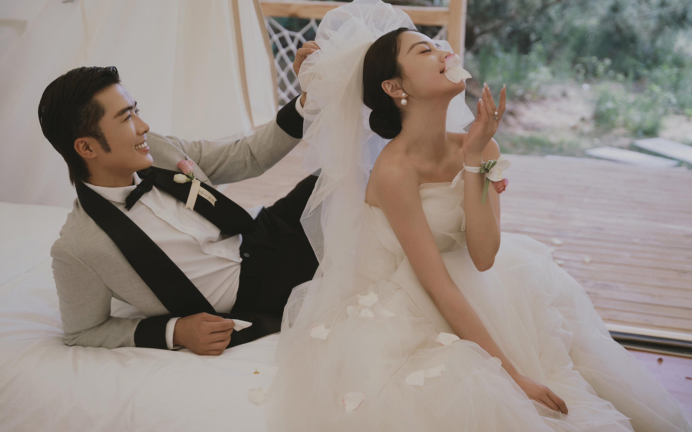 全網(wǎng)熱推｜個(gè)性婚紗照 捕捉鏡頭里的浪漫與隨性