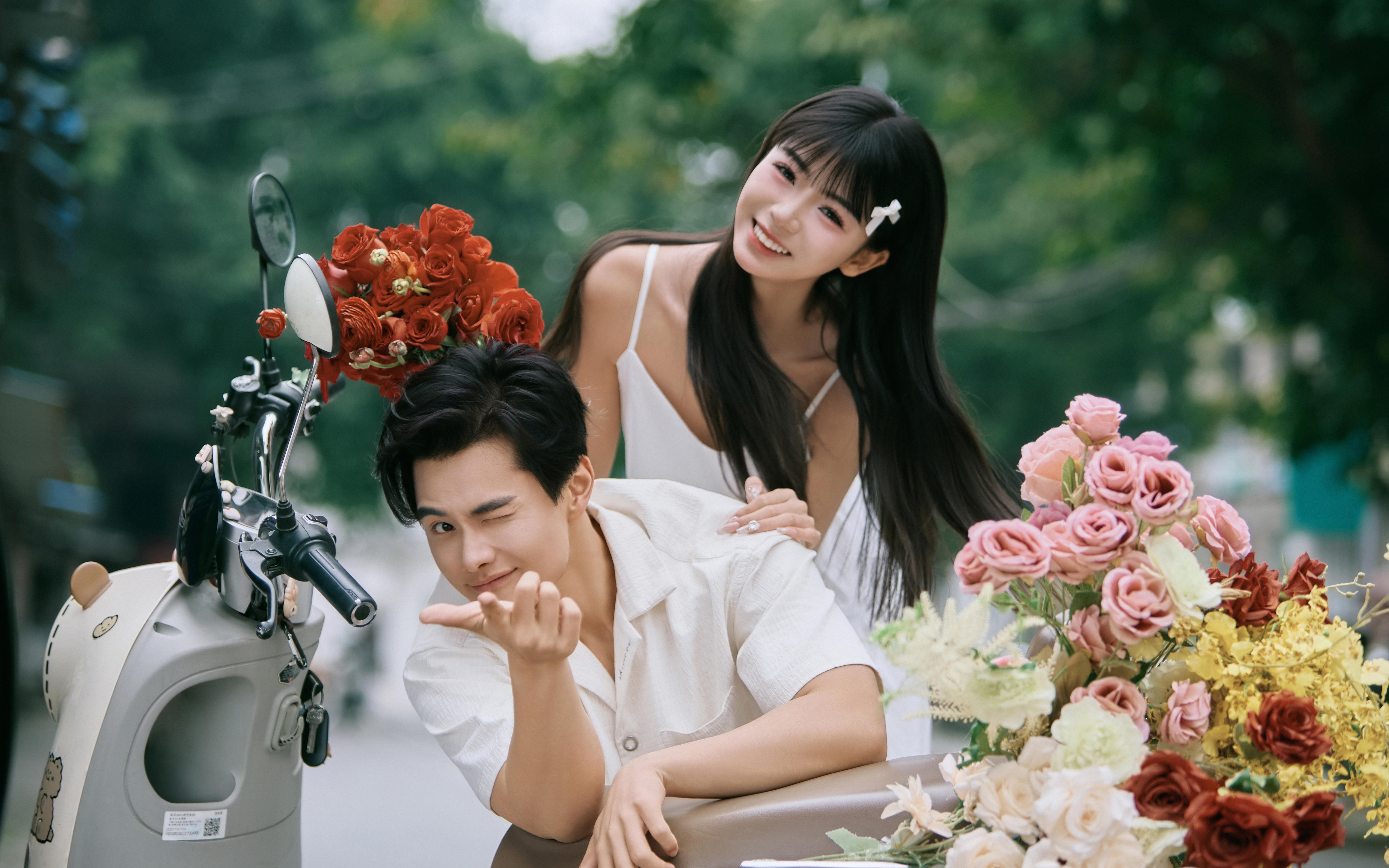 梵梦®原创 | 00后的ins街拍婚纱照太有趣啦