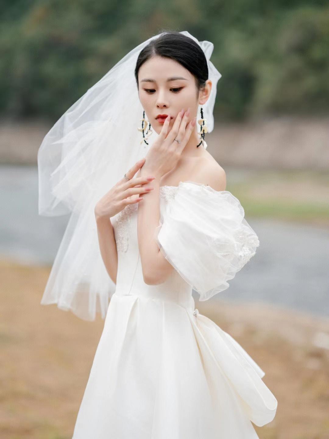 美飒极简拖尾纱