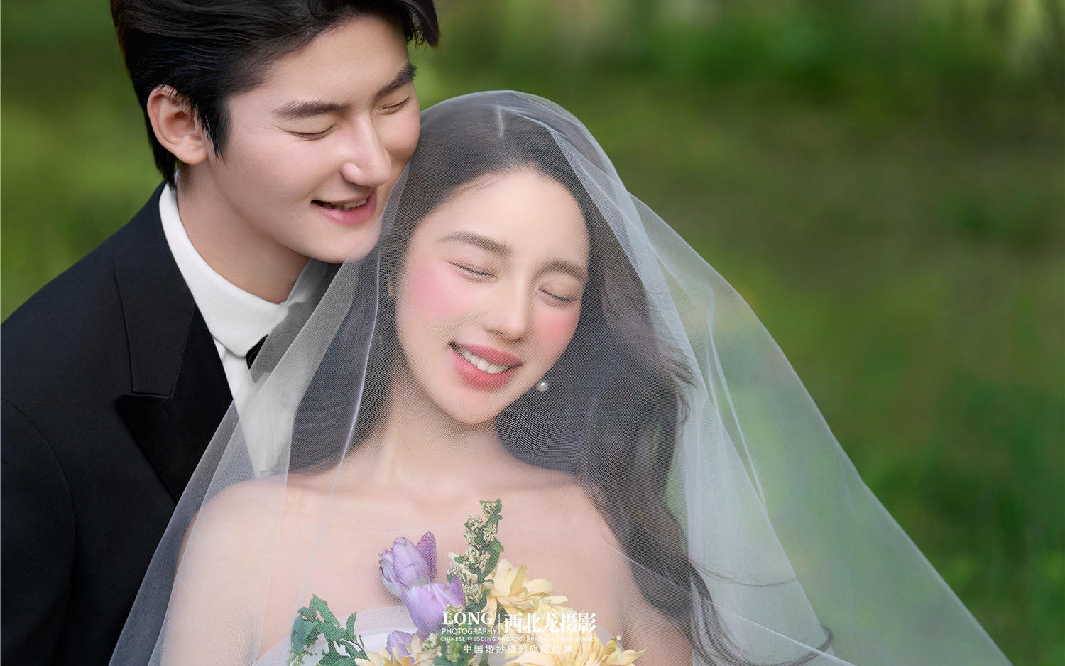 【西北龙摄影】韩系温柔草坪婚纱照