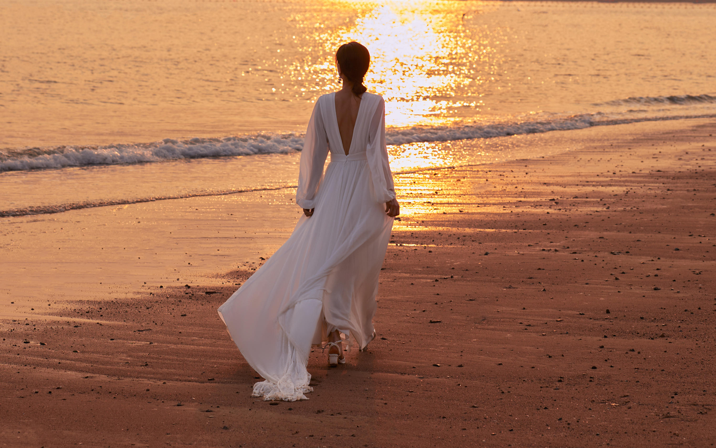 送给你最浪漫的黄昏🌄海边纪实婚纱照