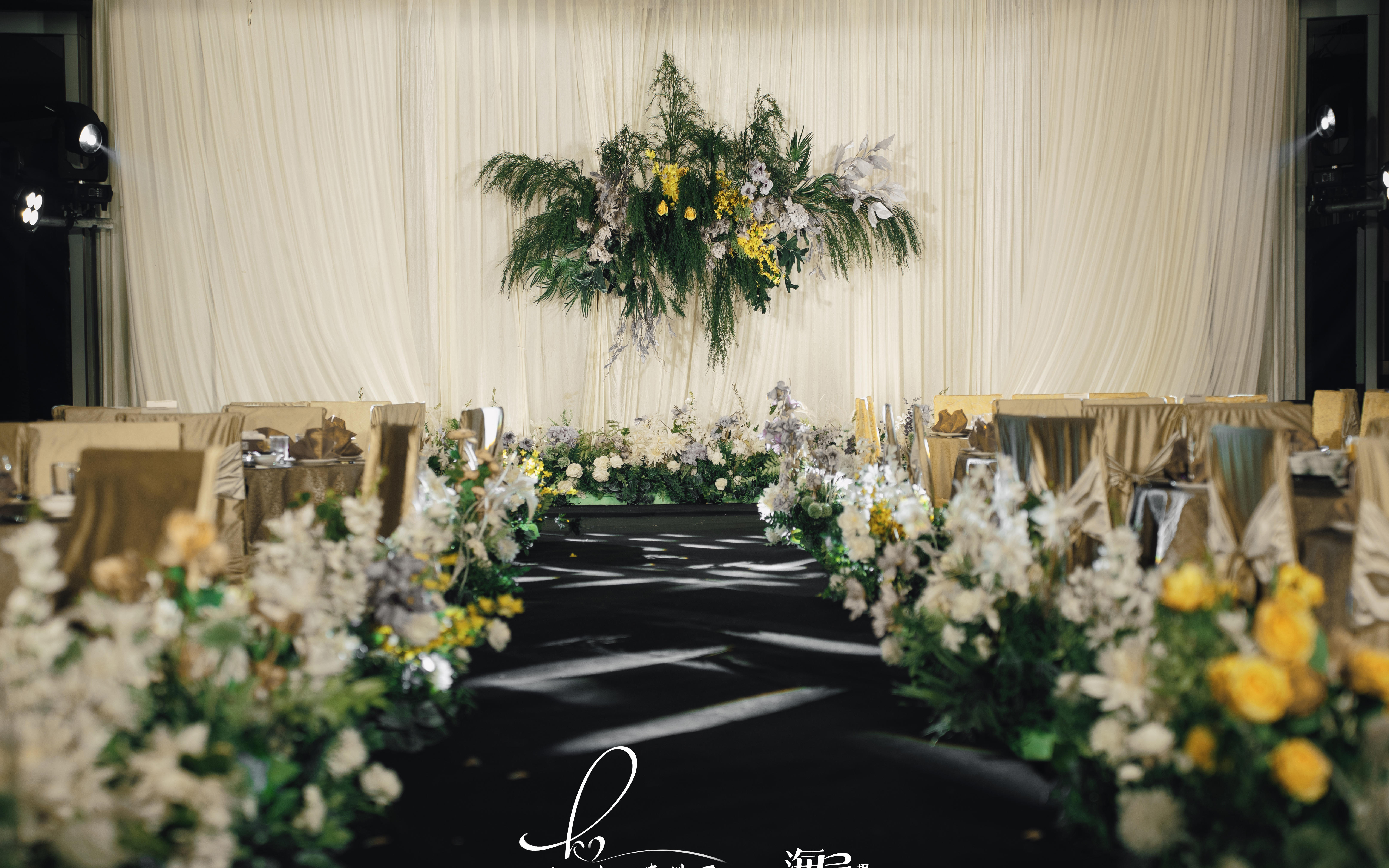 极简香槟色布幔婚礼