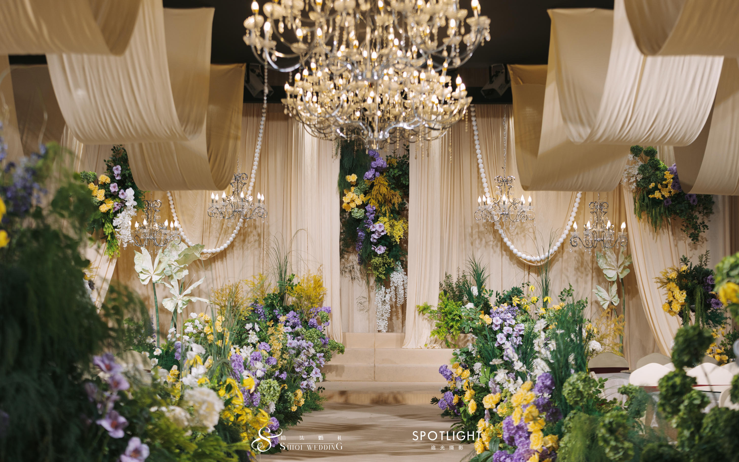 韩系布幔 × 自然系吊顶 ·「拾柒婚礼」