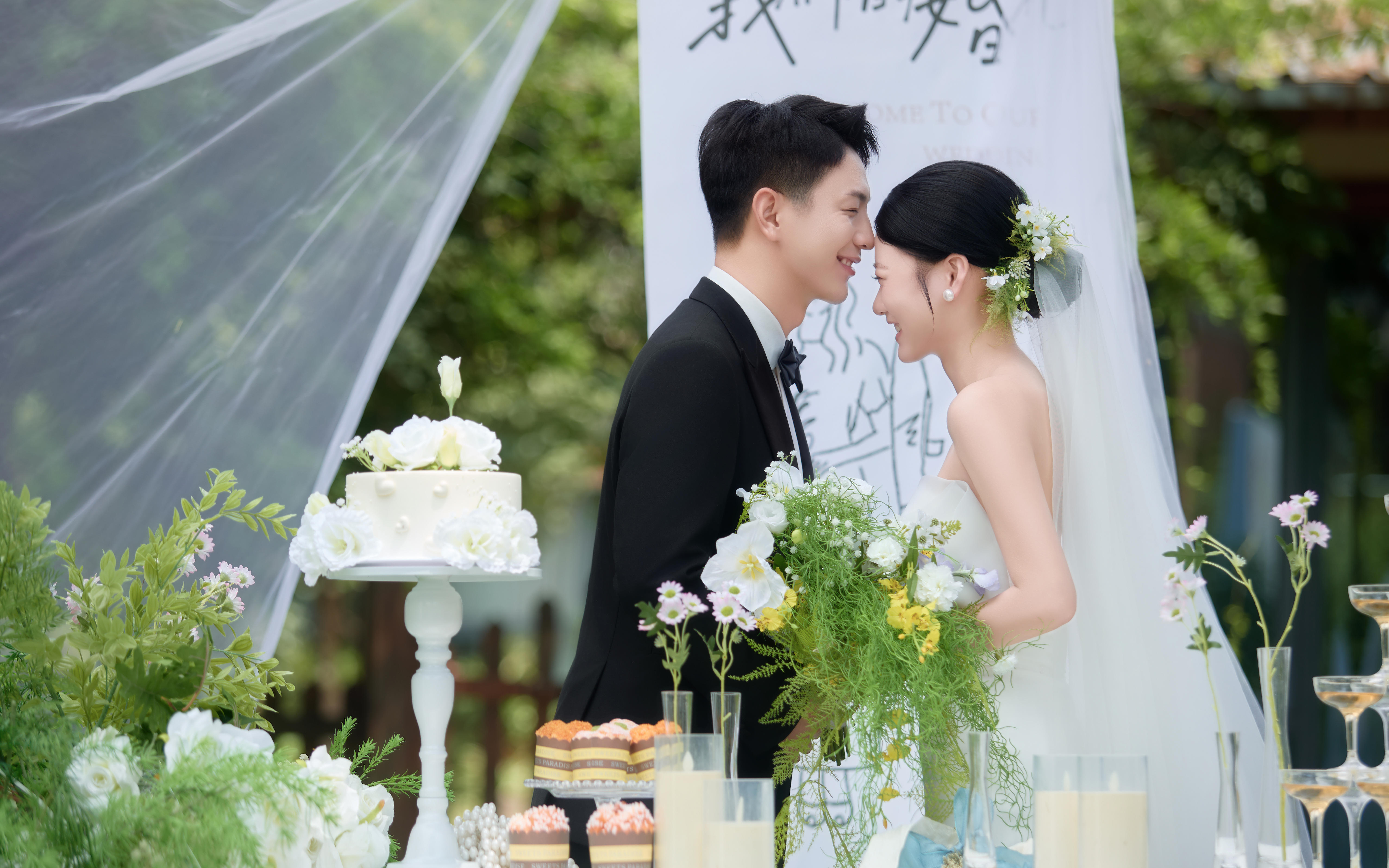 颜先生&赵女士
