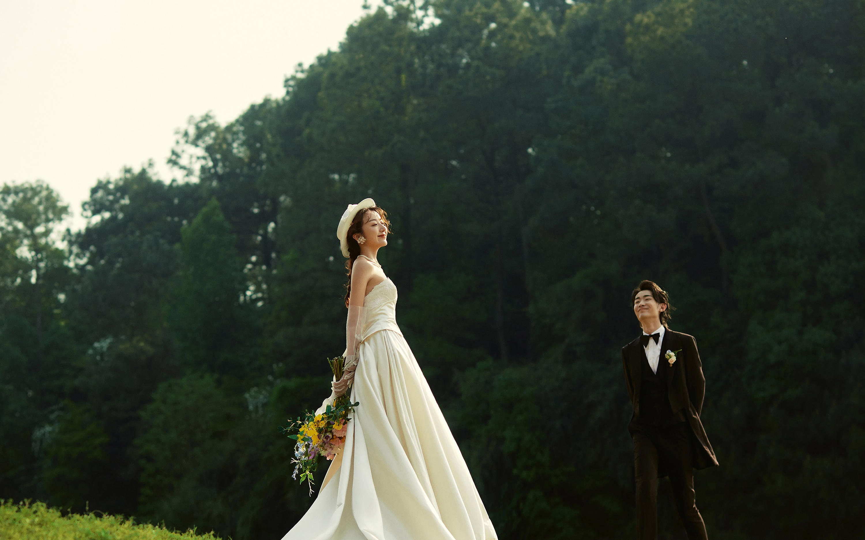 森系草坪婚紗照，真的太太太好看了