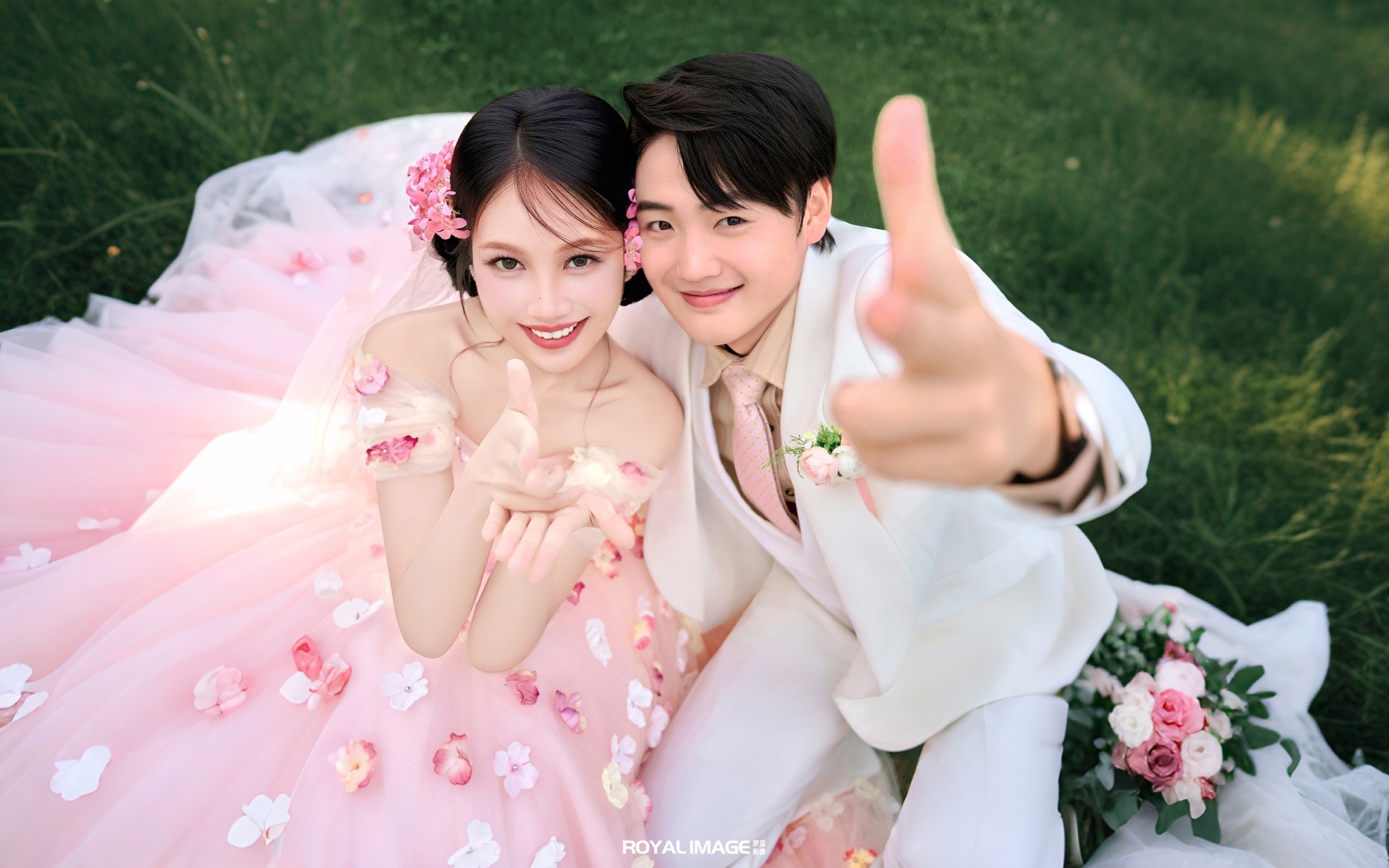 夏日粉透系公主风婚纱照🌸真的美到犯规👑