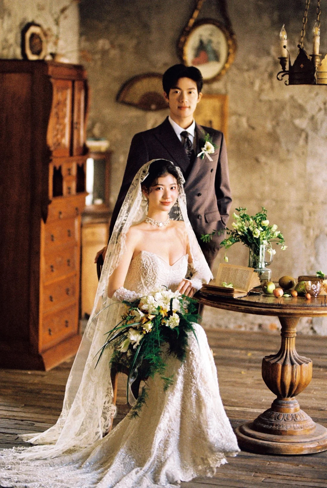 教科书级法式复古婚纱照💯 浪漫刻在骨子里了✨