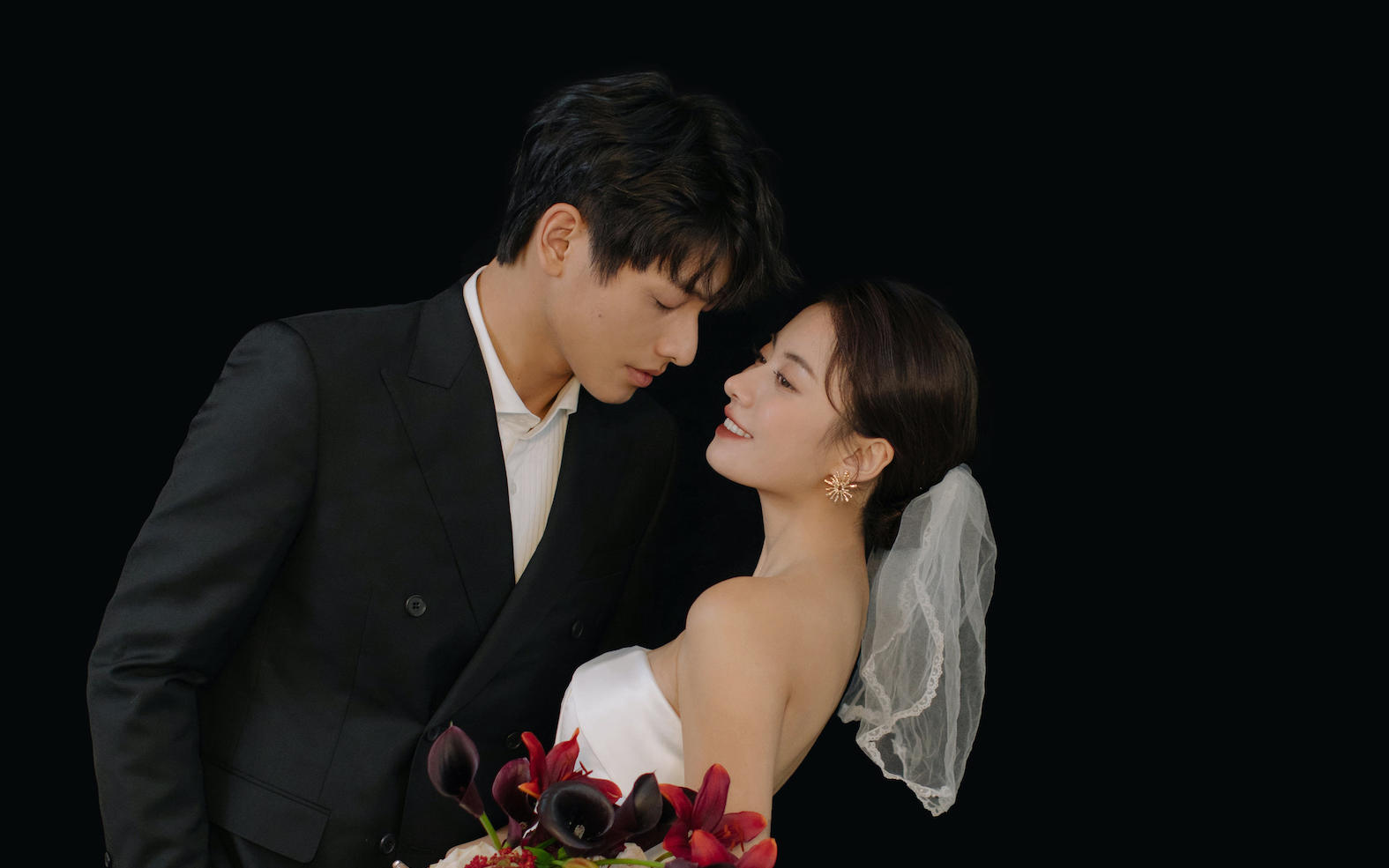 室內韓式極簡婚紗照