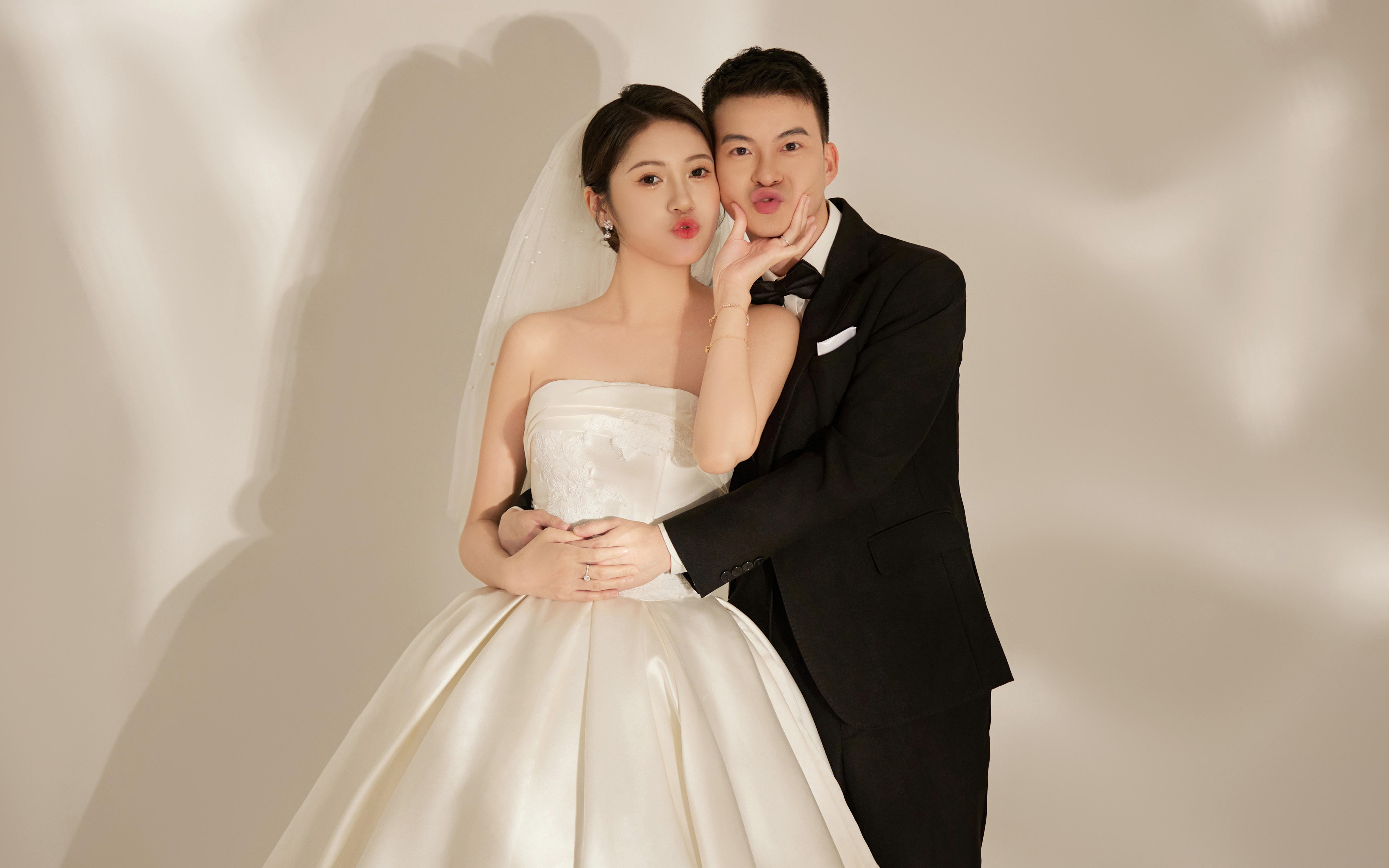 【梵希视觉】发朋友圈被狂赞 珠光婚纱永远的神