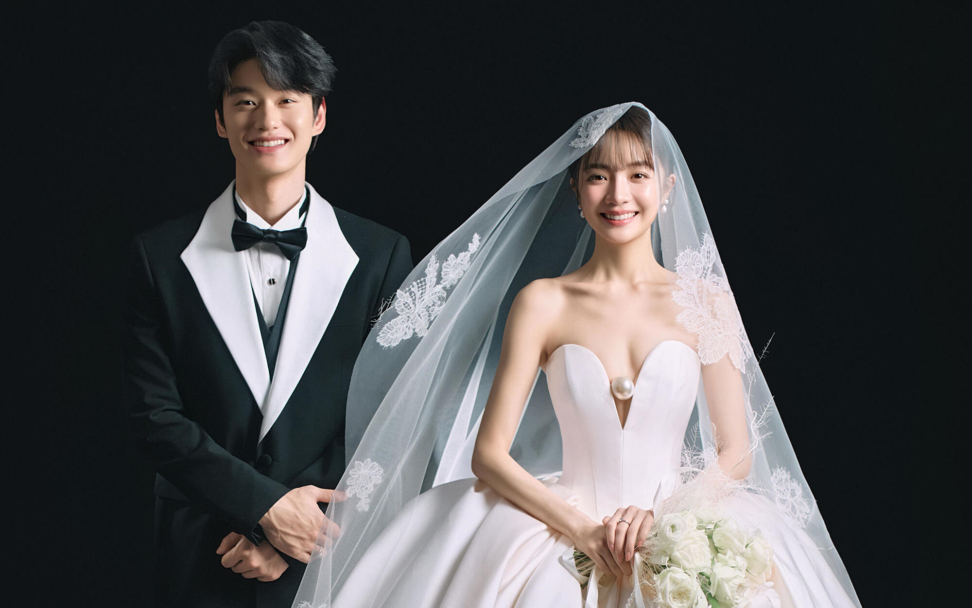 高级感拉满！这组光影婚纱照美到失语