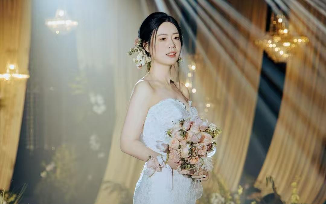 香檳色布幔婚禮|高級(jí)感拉滿的溫柔系浪漫