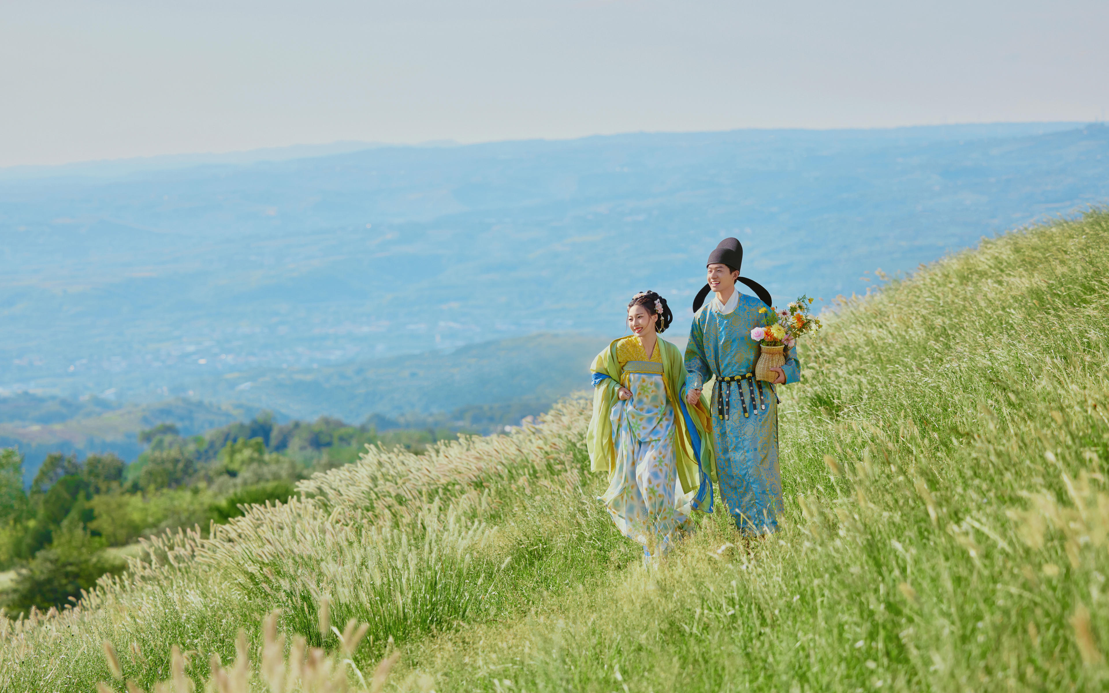 被问爆的汉服婚纱照，甜宠古偶剧天花板