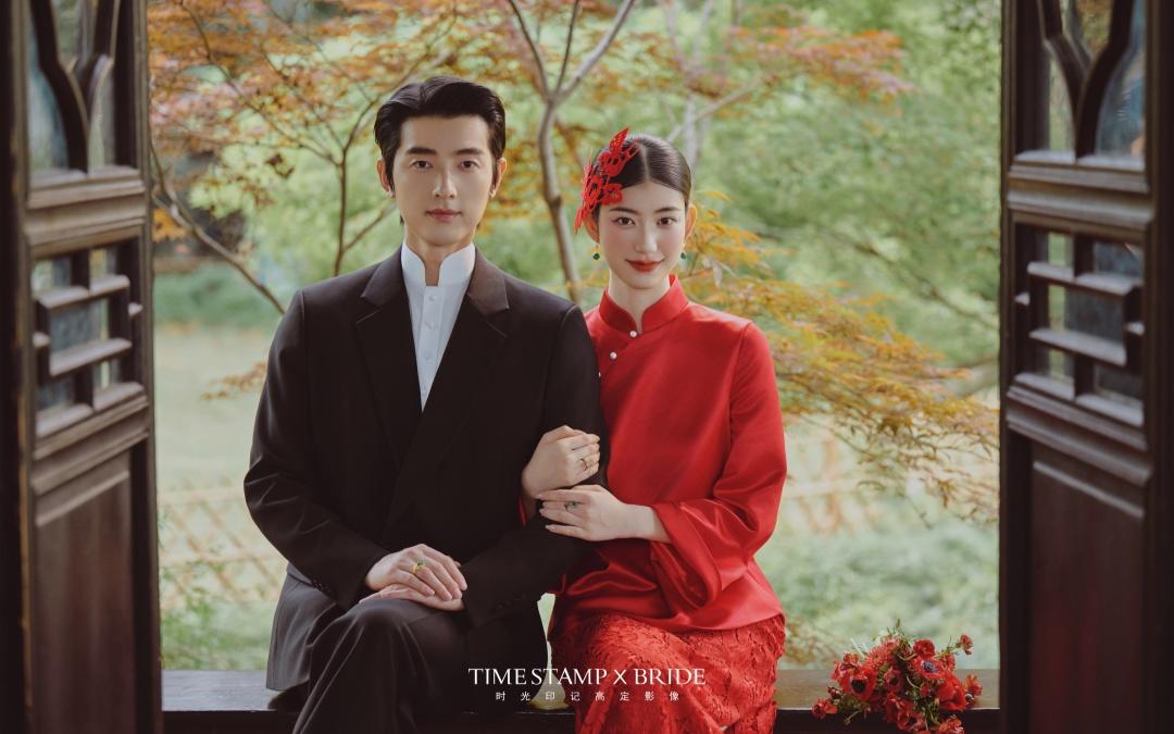 园林里的一抹红🪭我的新中式婚纱照封神了❗️