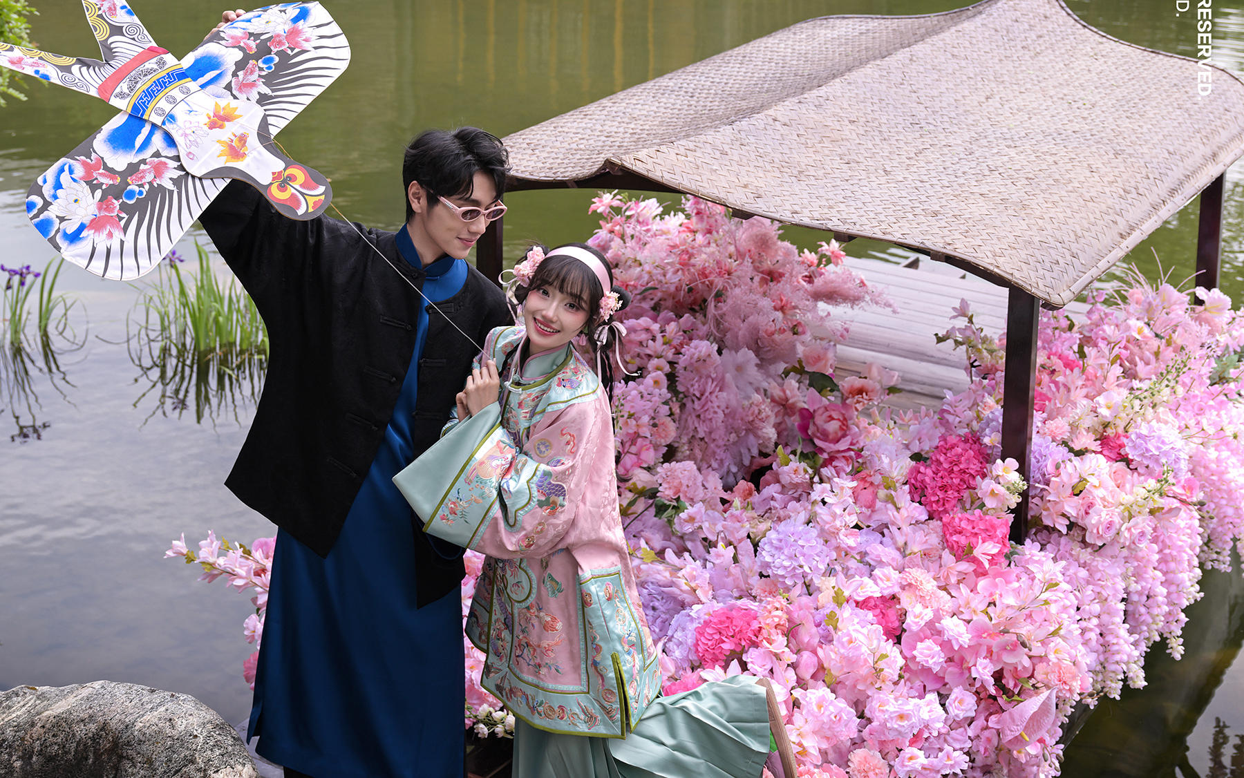 分享超爱博主“甜三水”的喜嫁婚纱照