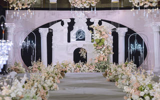 粉色城堡风婚礼