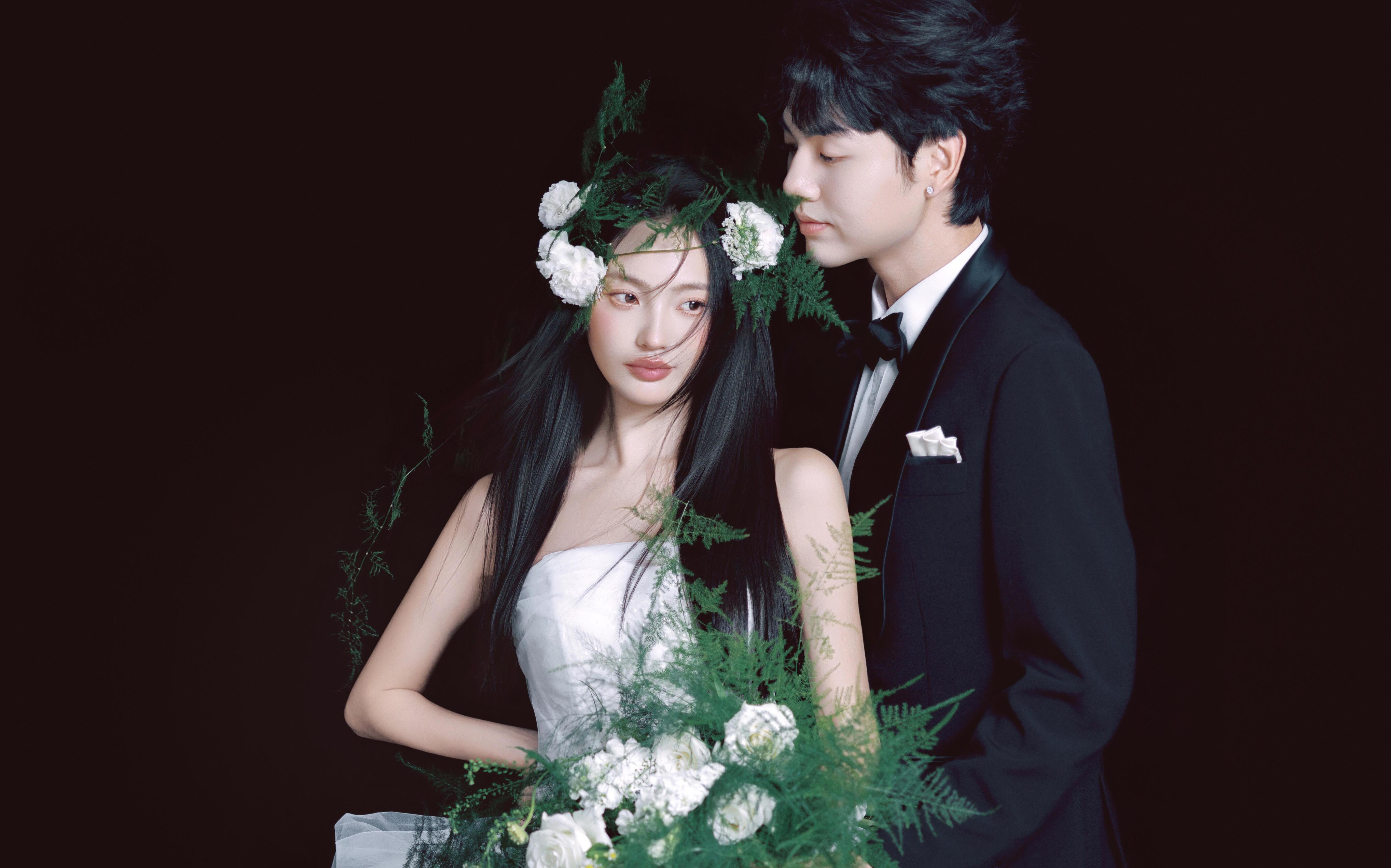 高级感拉满的黑底婚纱照把仪式感刻进DNA里