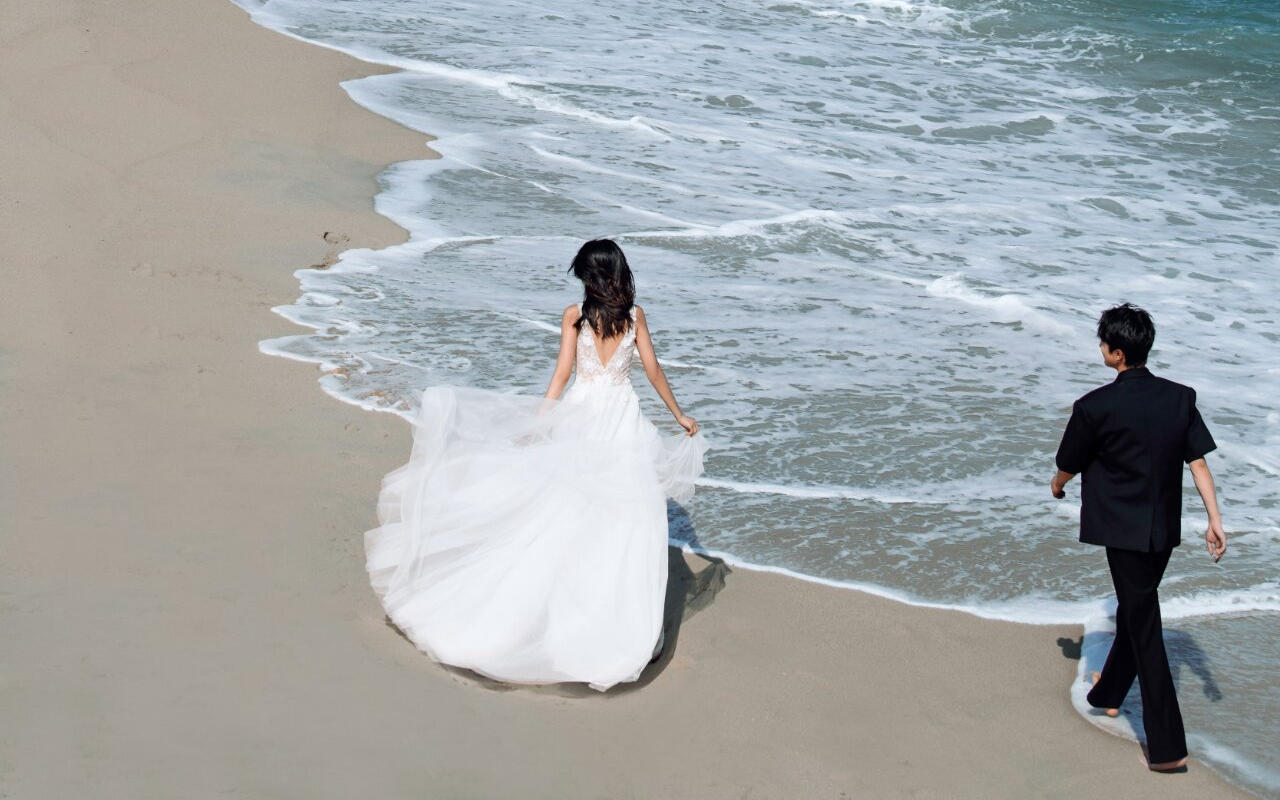 文艺氛围感拉满的海景婚纱照🌊一眼沦陷