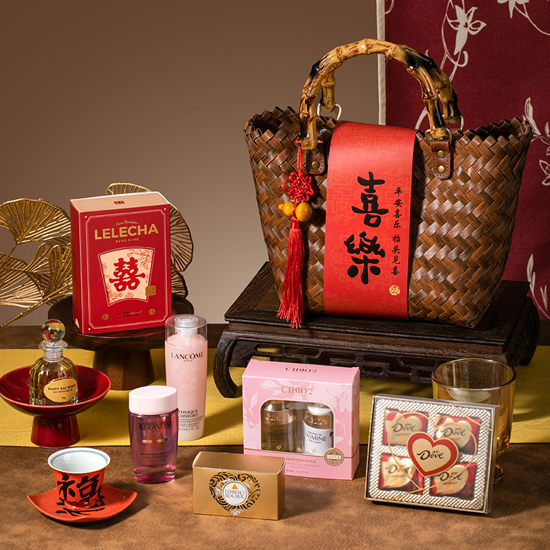 大牌日化實(shí)用型手提包伴手禮成品套餐
