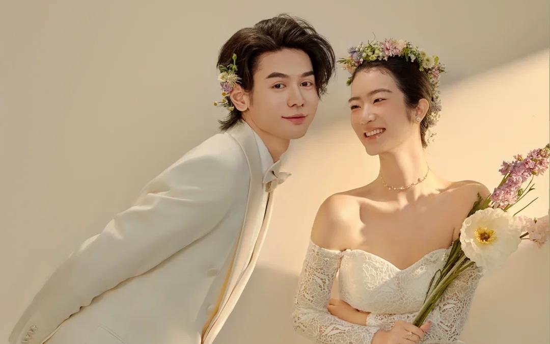 👰‍♀️婚纱照新风尚：光影交错下的永恒之美✨