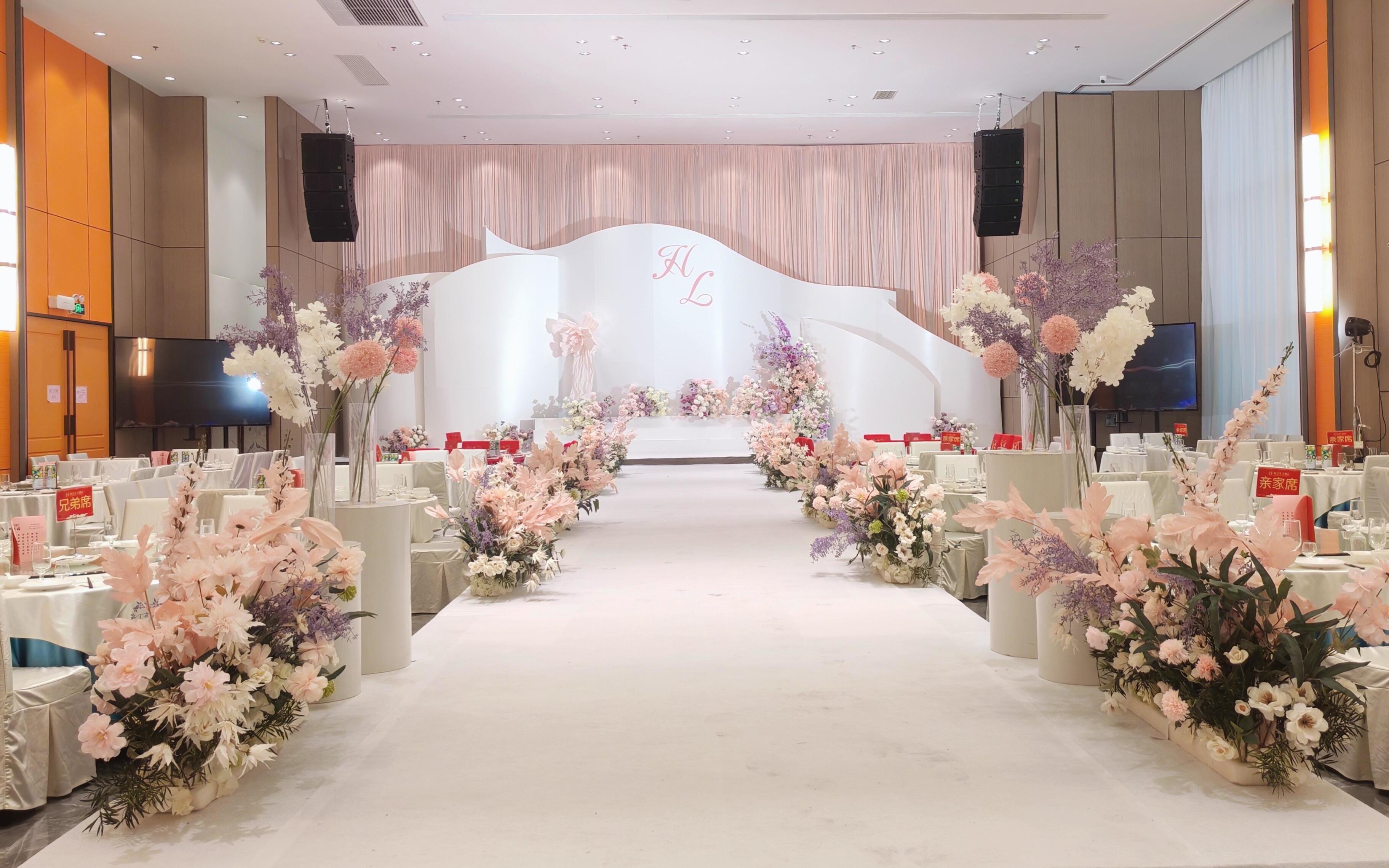 浪漫婚礼定制-香槟色简约