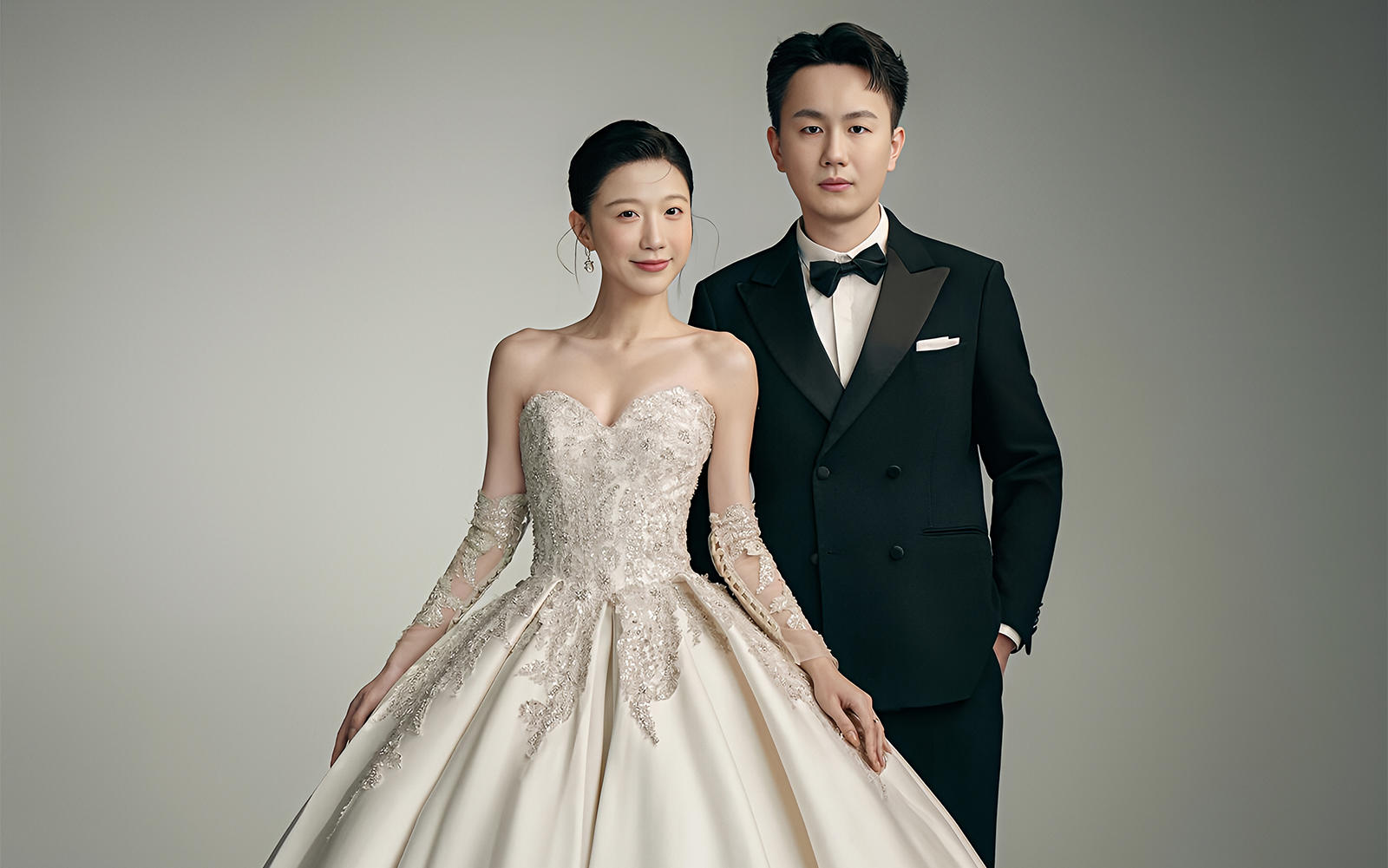 描摹纯净浪漫的极简 高定肖像婚照