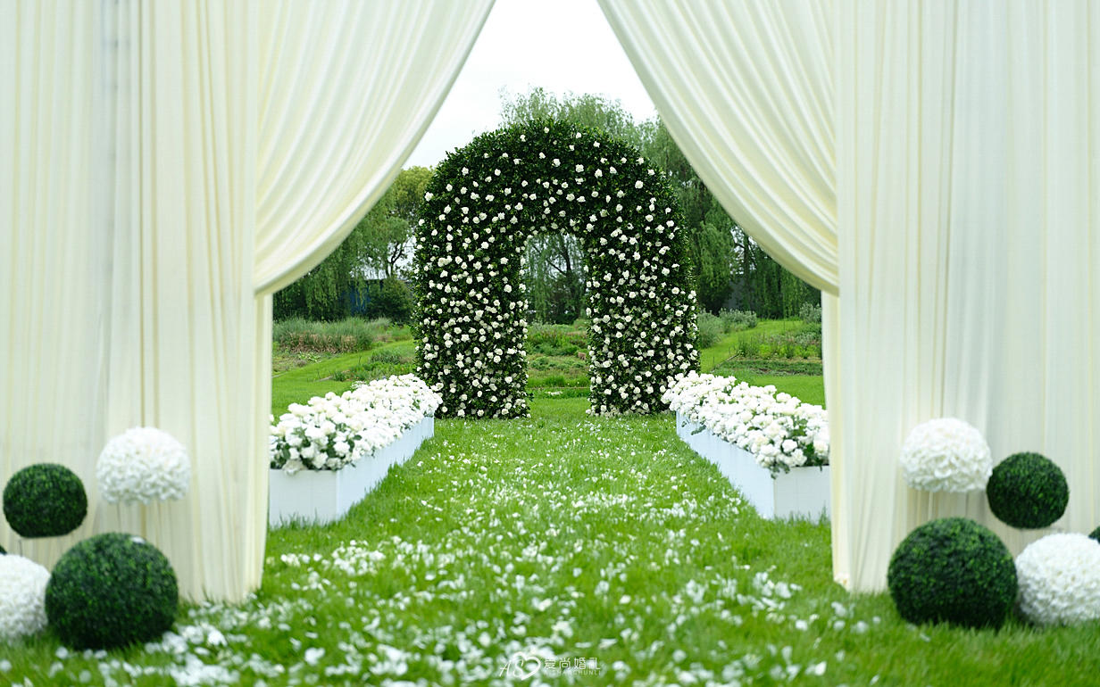 全鮮花英式花拱門戶外婚禮